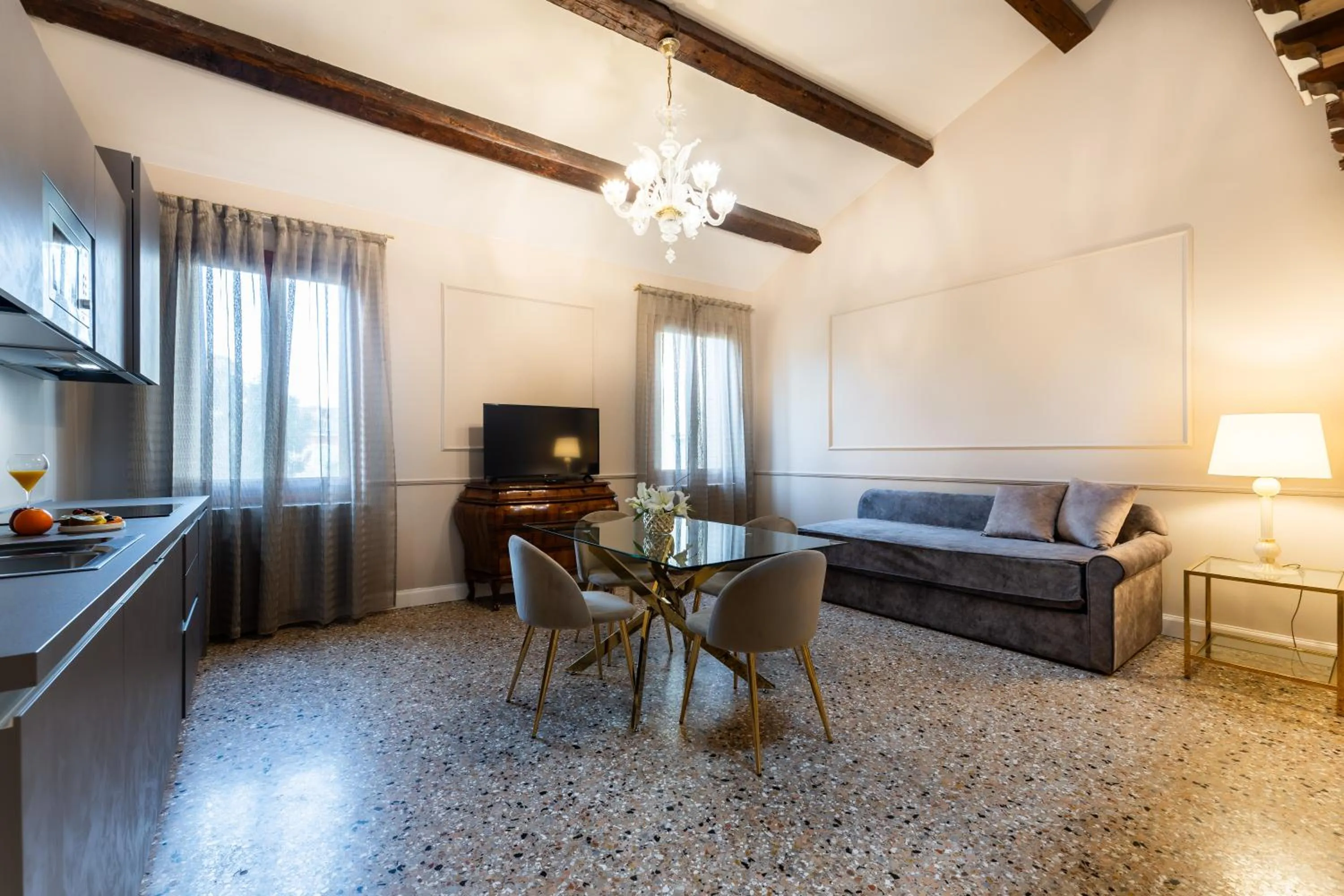 Dining area, Bed in San Vio Palace Luxury Apartments