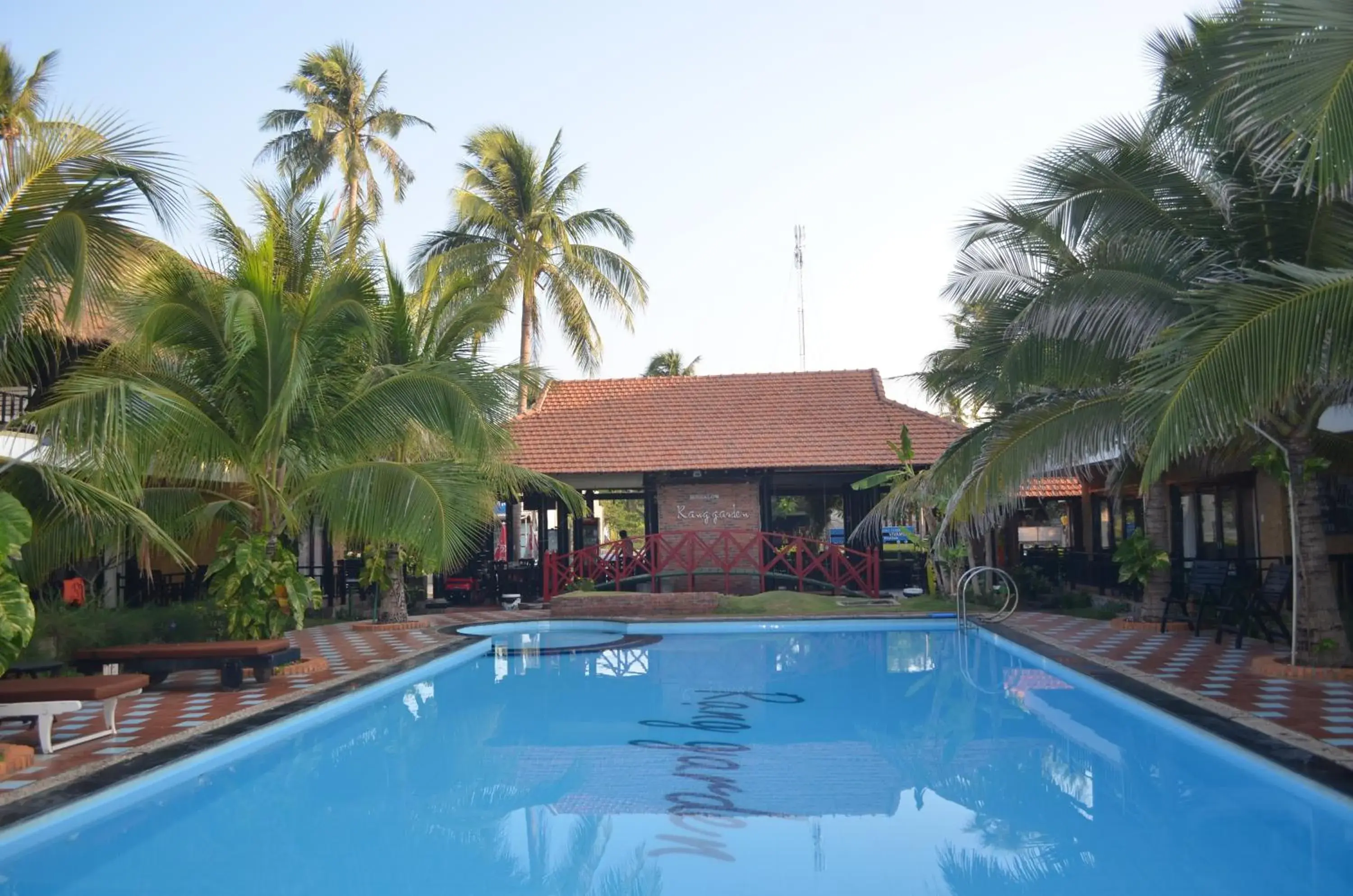 Swimming pool in Rang Garden Beach Side Swimming pool in Rang Garden Beach Side