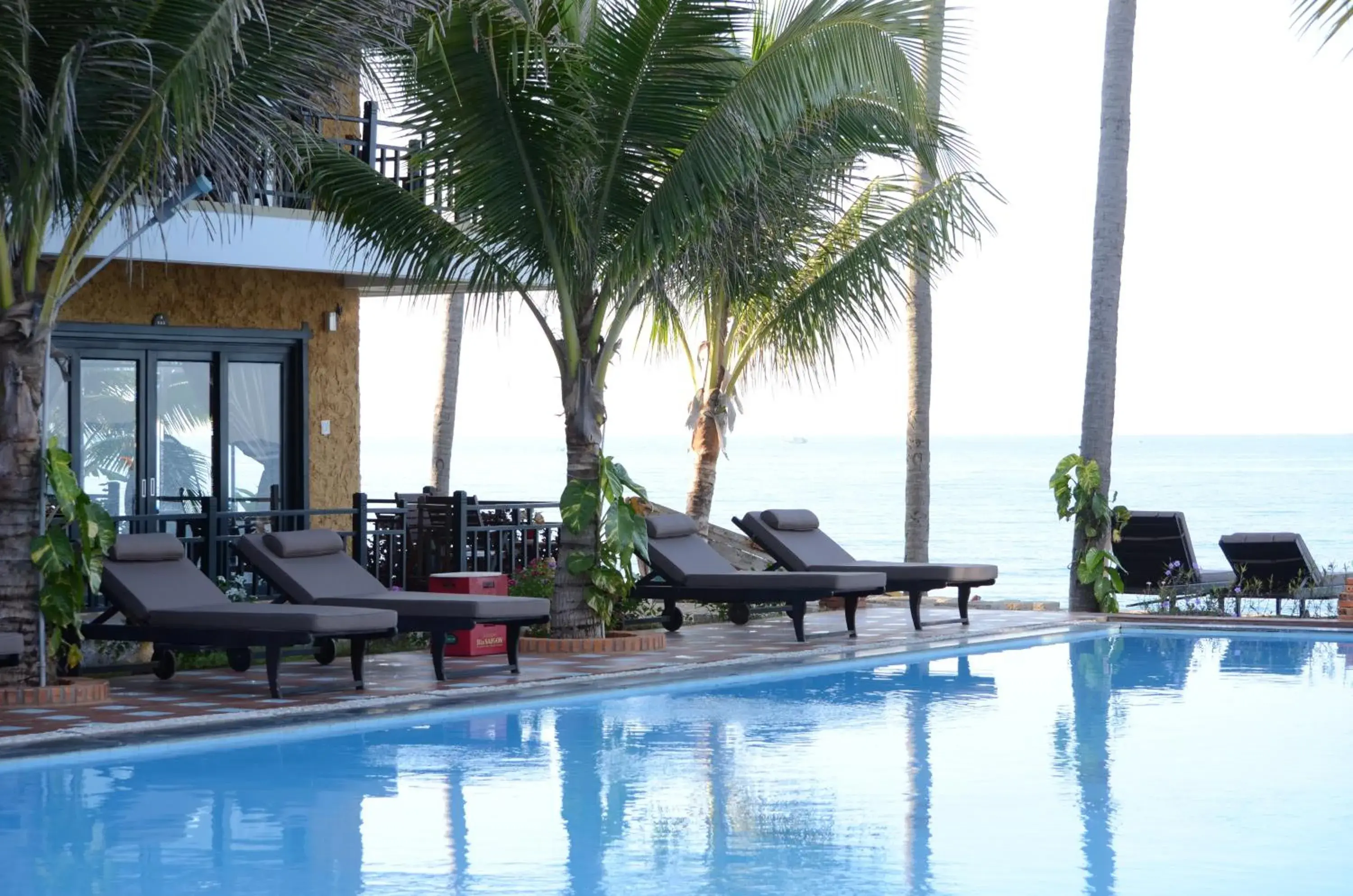 Swimming pool in Rang Garden Beach Side Swimming pool in Rang Garden Beach Side