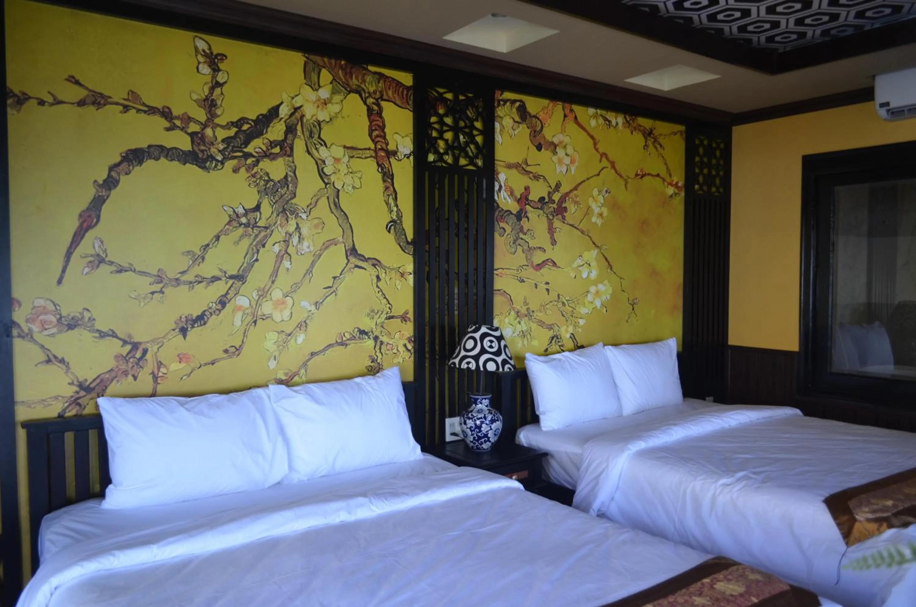 Bed in Rang Garden Beach Side