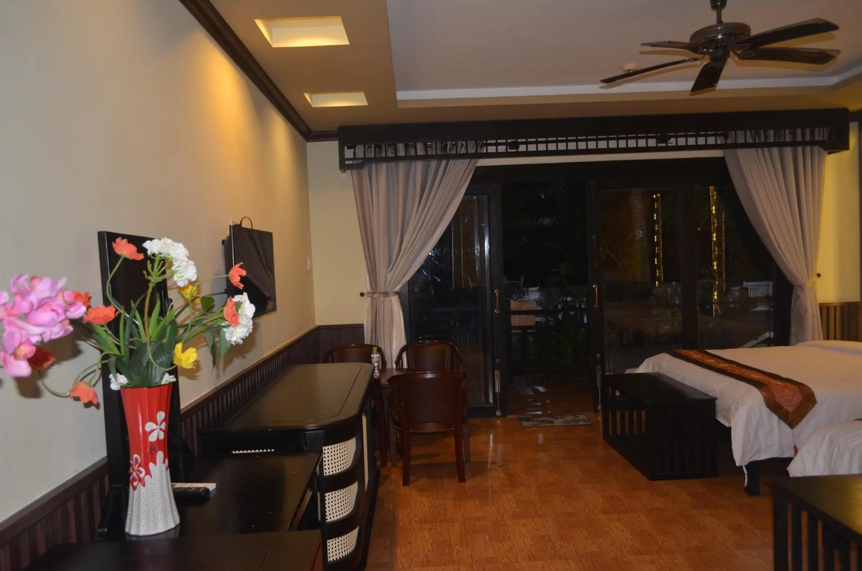 Bedroom, Bed in Rang Garden Beach Side