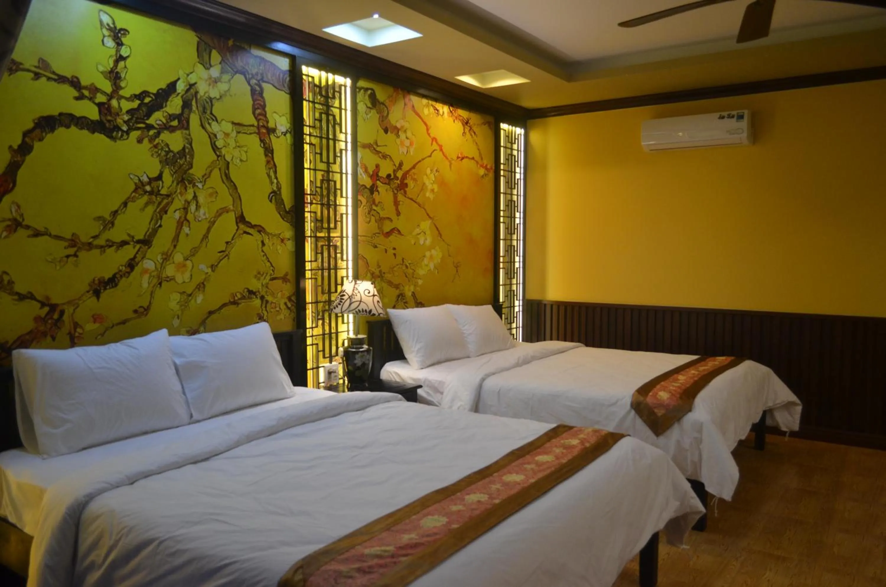 Bedroom, Bed in Rang Garden Beach Side