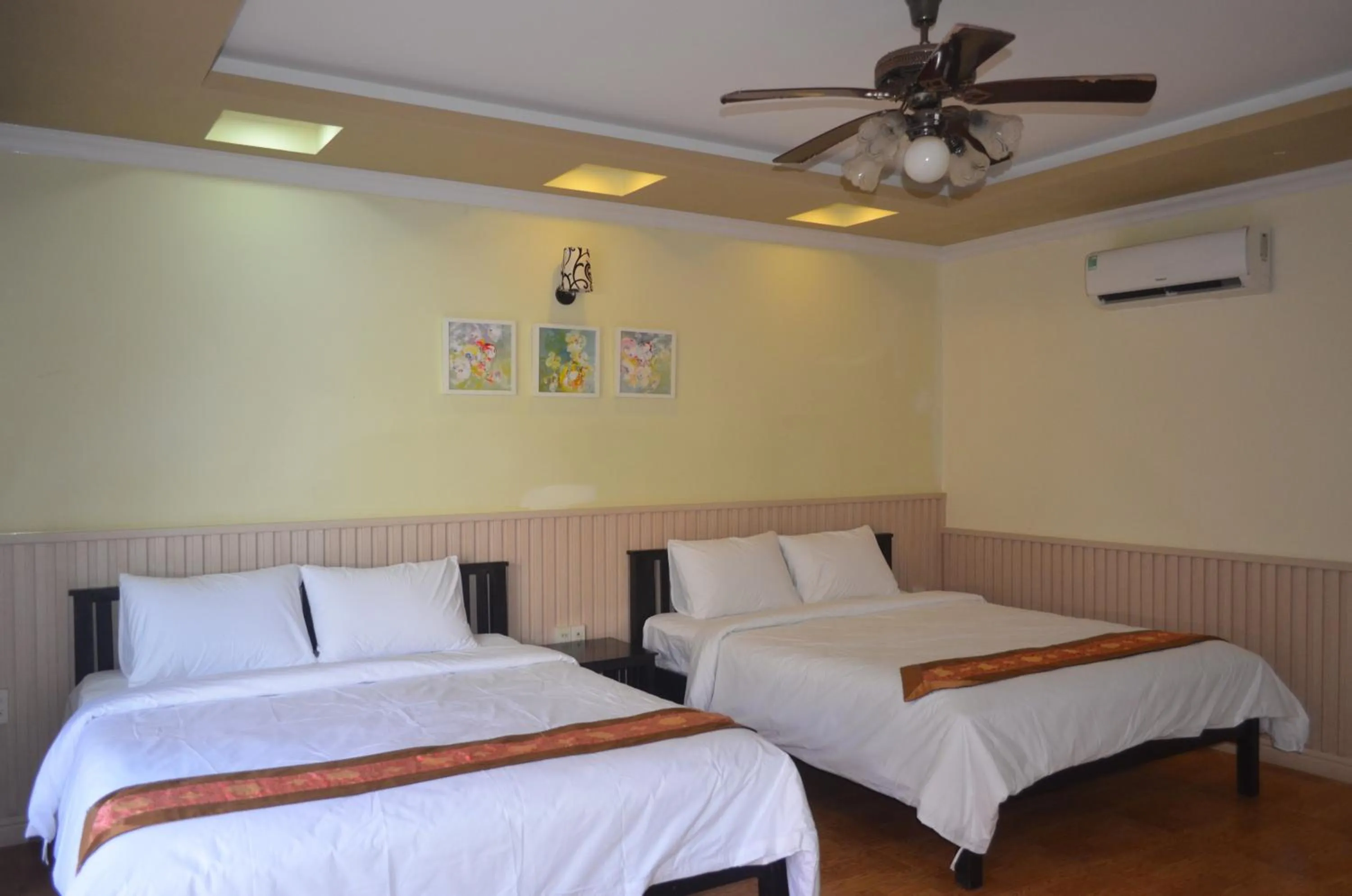 Bedroom, Bed in Rang Garden Beach Side