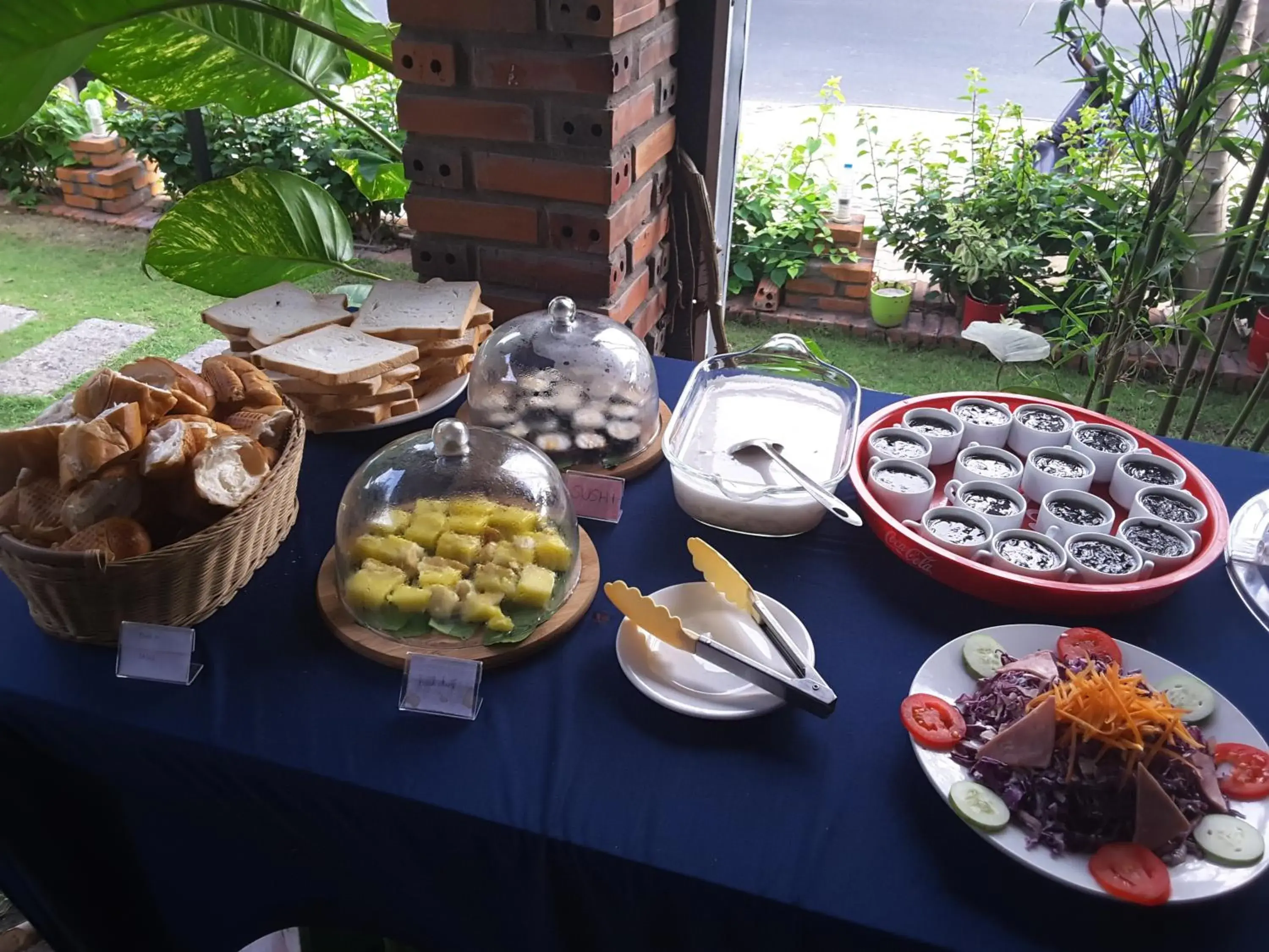 Restaurant/places to eat in Rang Garden Beach Side Restaurant/places to eat in Rang Garden Beach Side