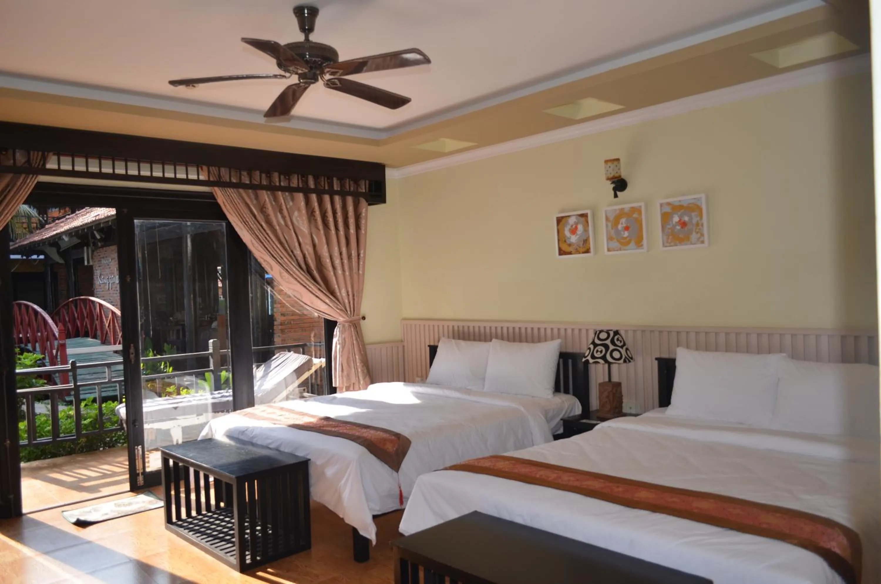 Bed in Rang Garden Beach Side