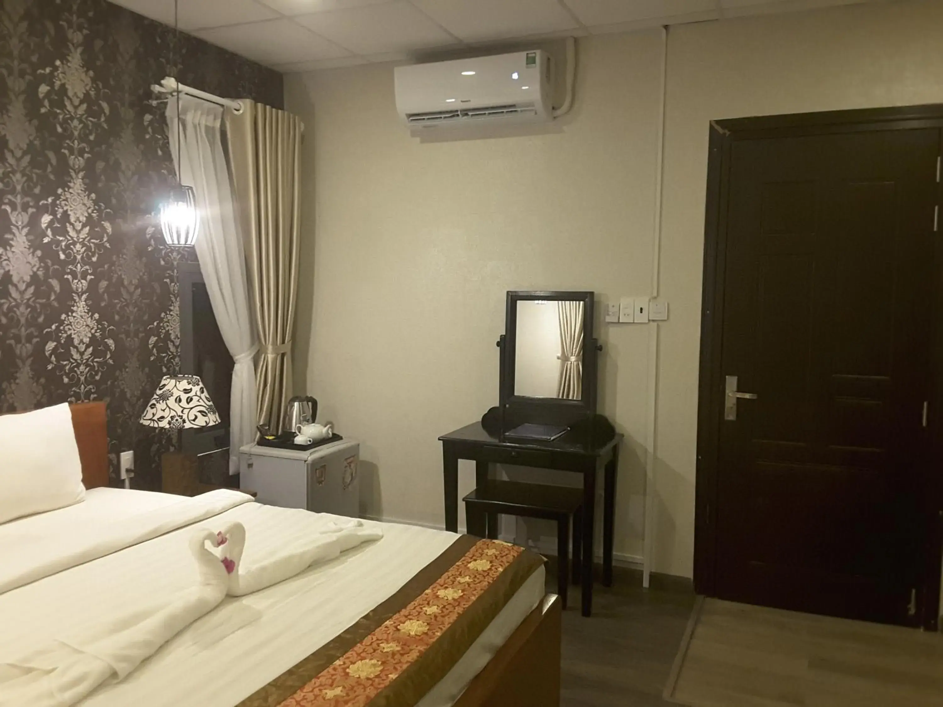 Budget Double Room in Rang Garden Beach Side Budget Double Room in Rang Garden Beach Side
