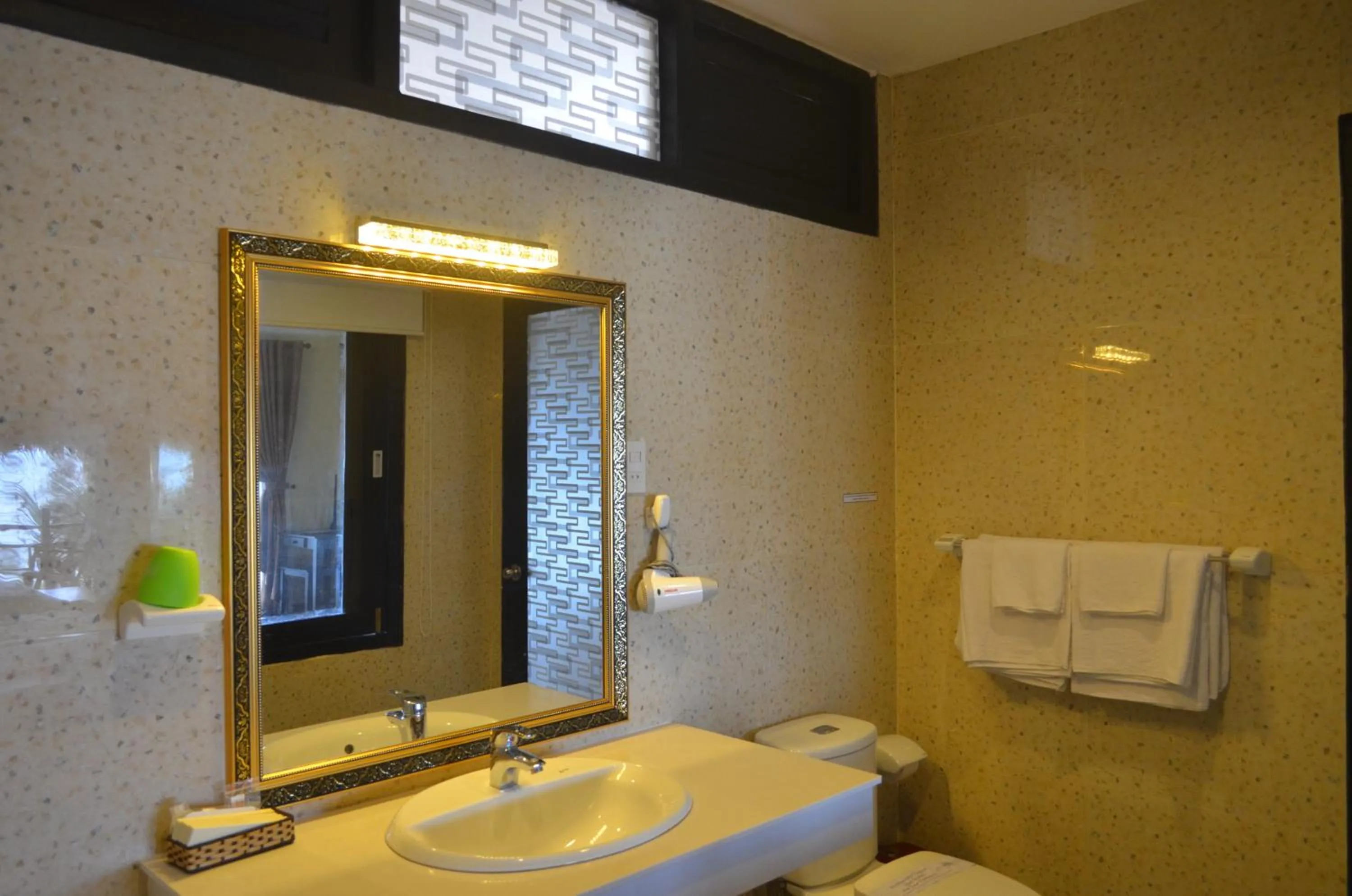 Bathroom in Rang Garden Beach Side