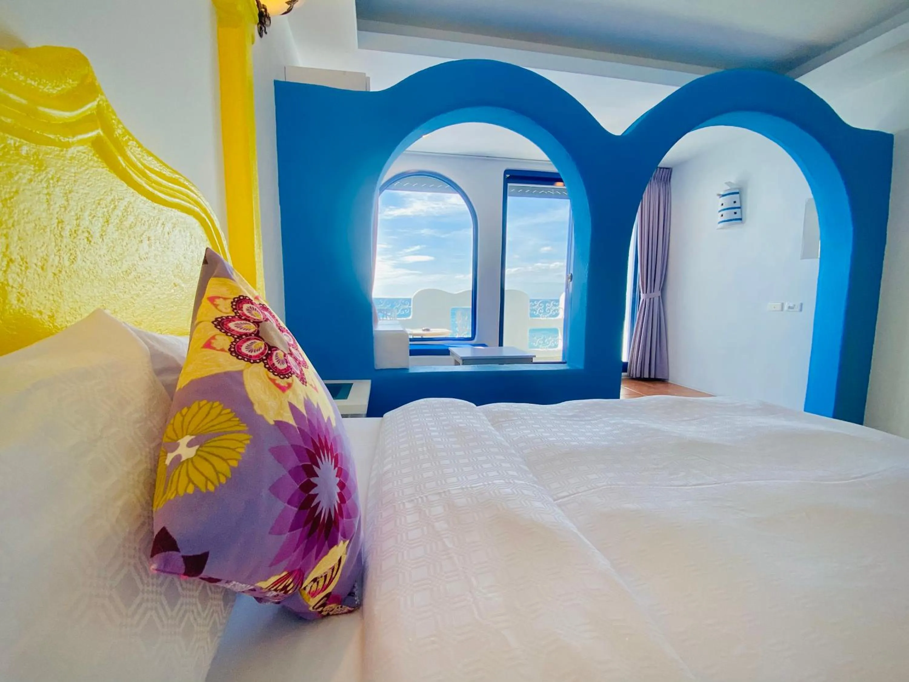 Photo of the whole room, Bed in Seyan Inn