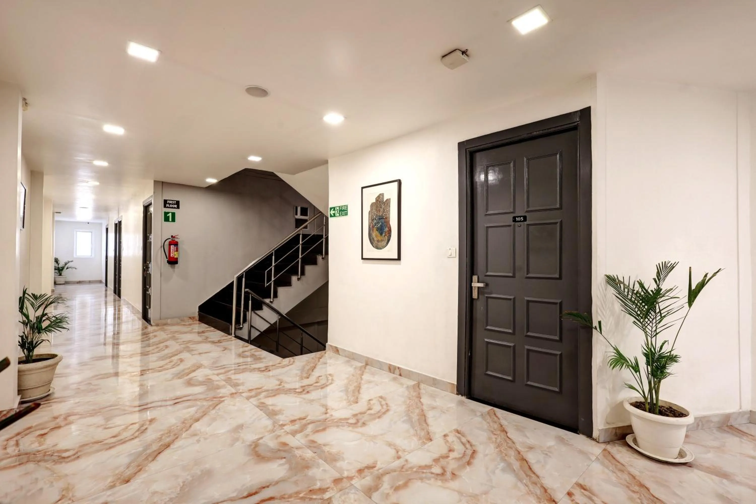 elevator in Hotel The Rasa Near Welcome Metro Station