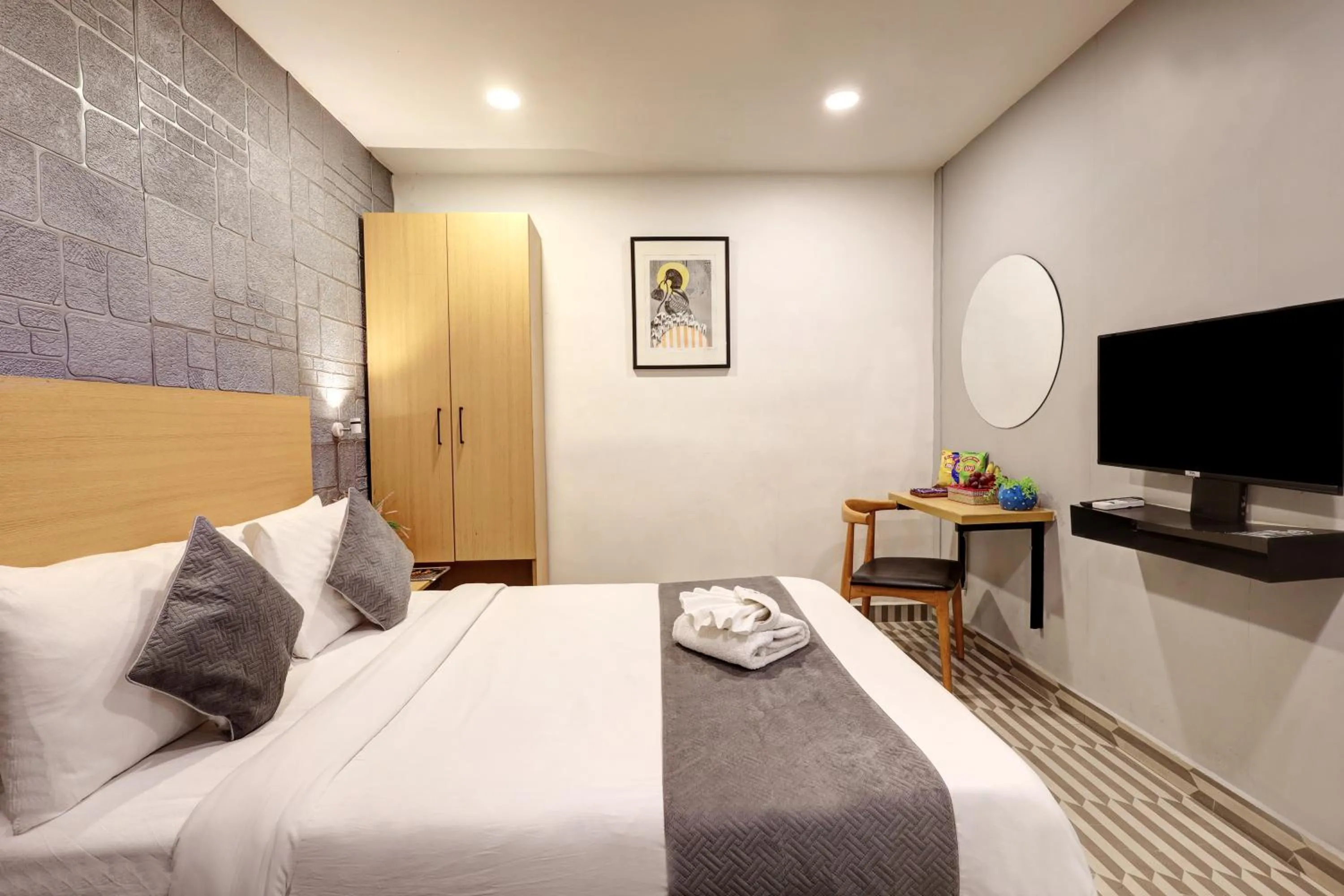 Bed in Hotel The Rasa Near Welcome Metro Station