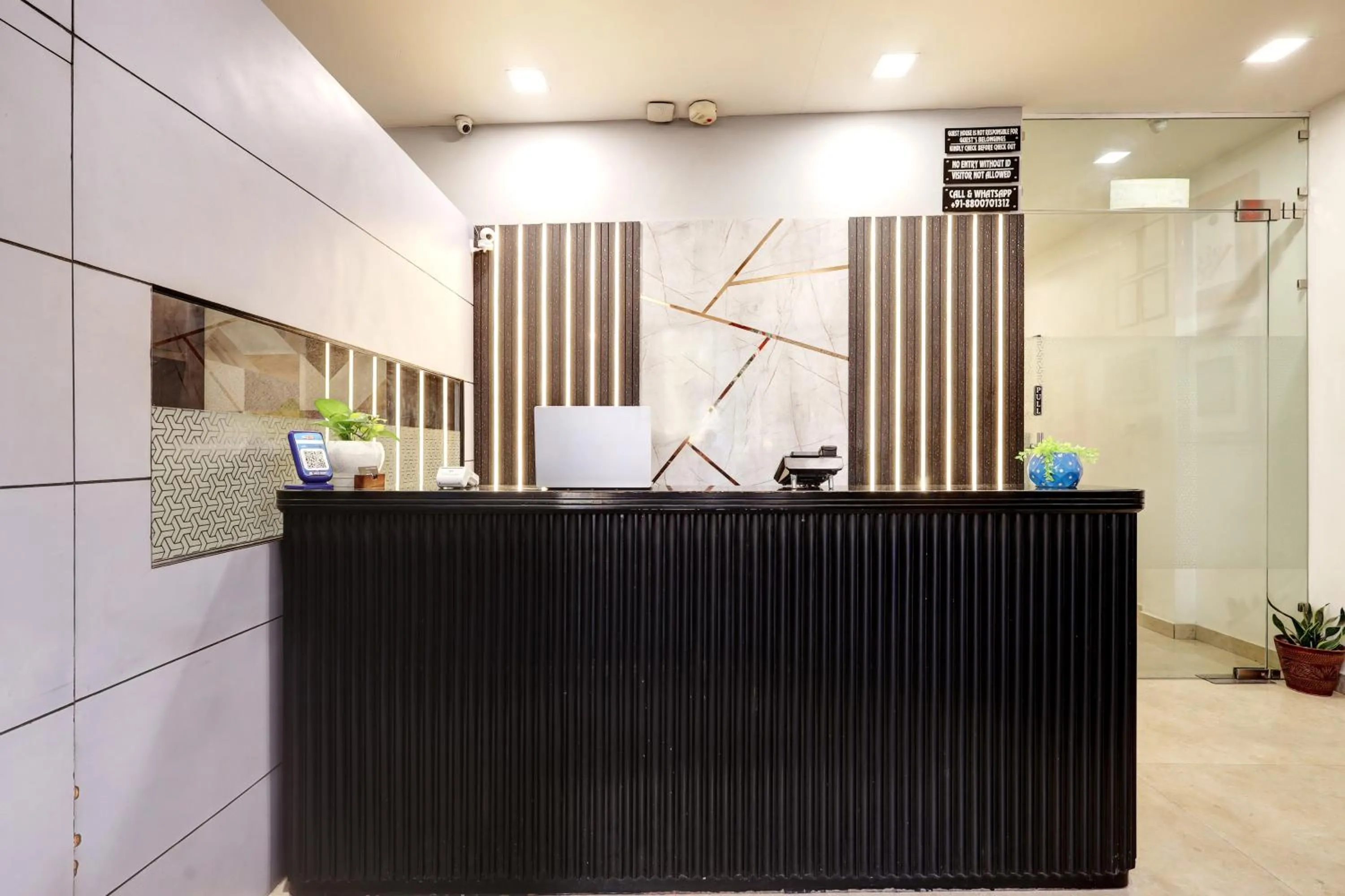 Lobby or reception in Hotel The Rasa Near Welcome Metro Station