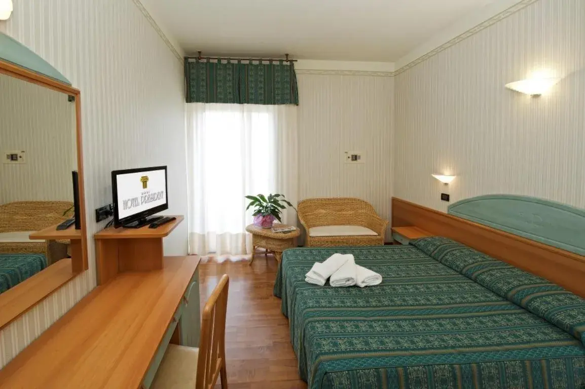 Photo of the whole room, Bed in Hotel President