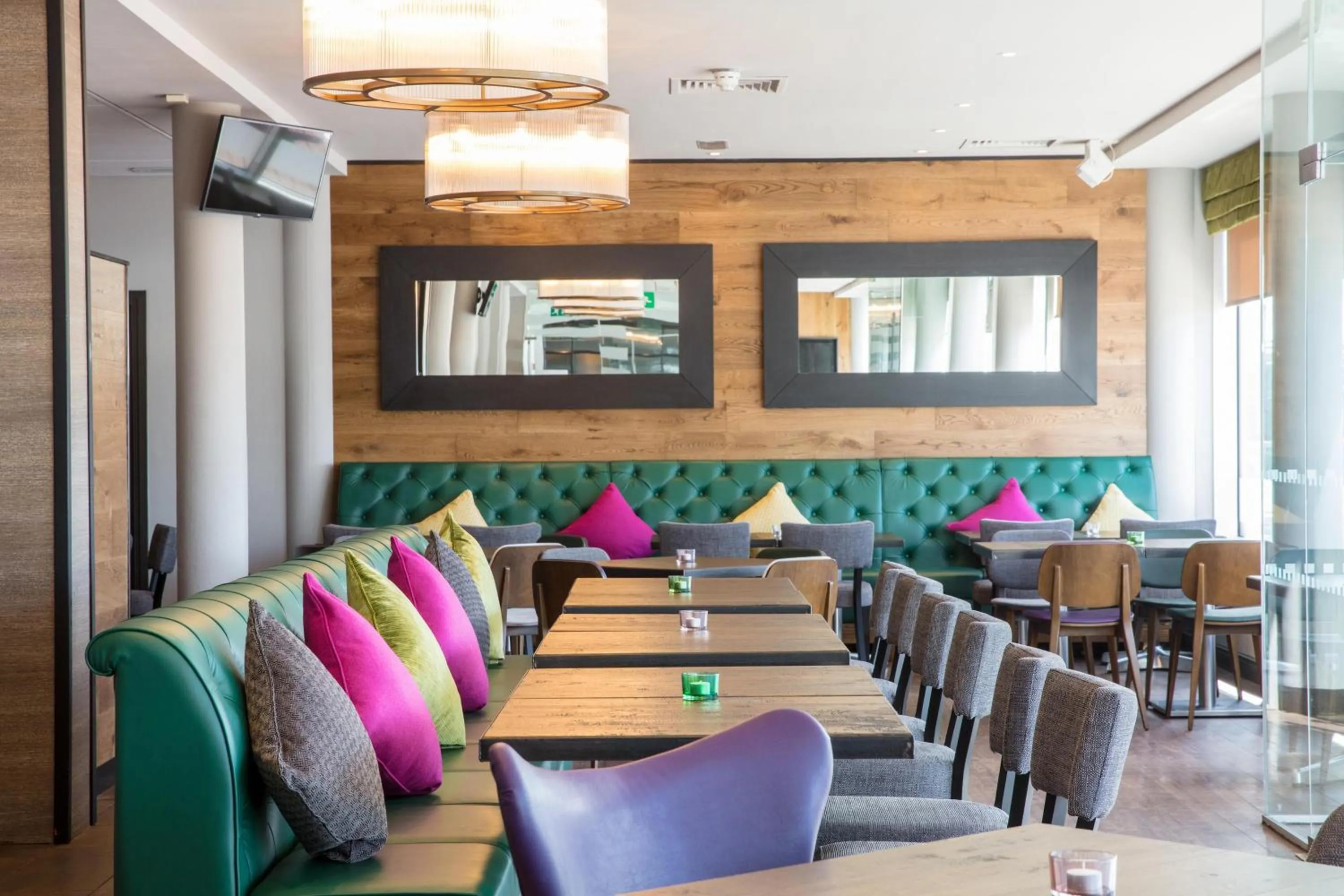 Restaurant/places to eat in Hilton Garden Inn Glasgow City Centre