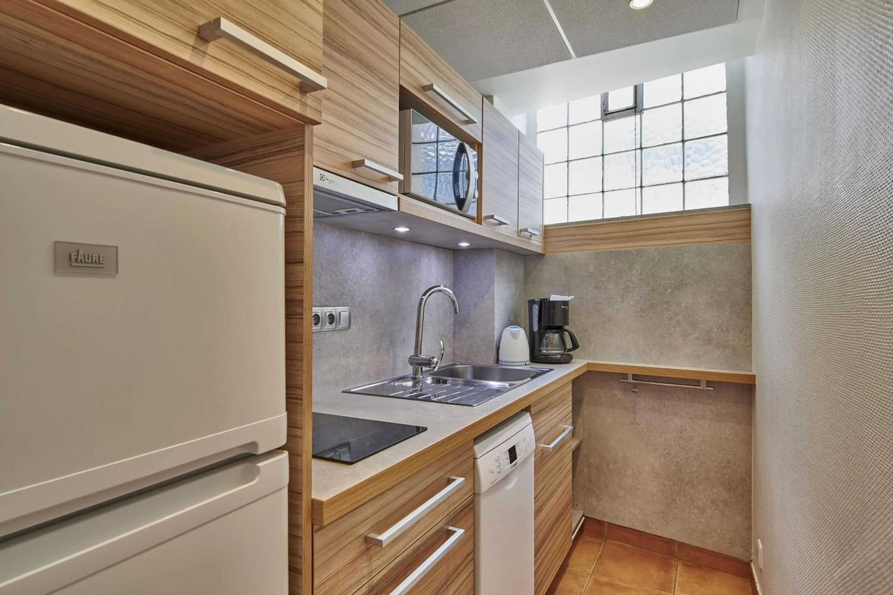 Kitchen or kitchenette in Residence Vacances Bleues le Mediterranée
