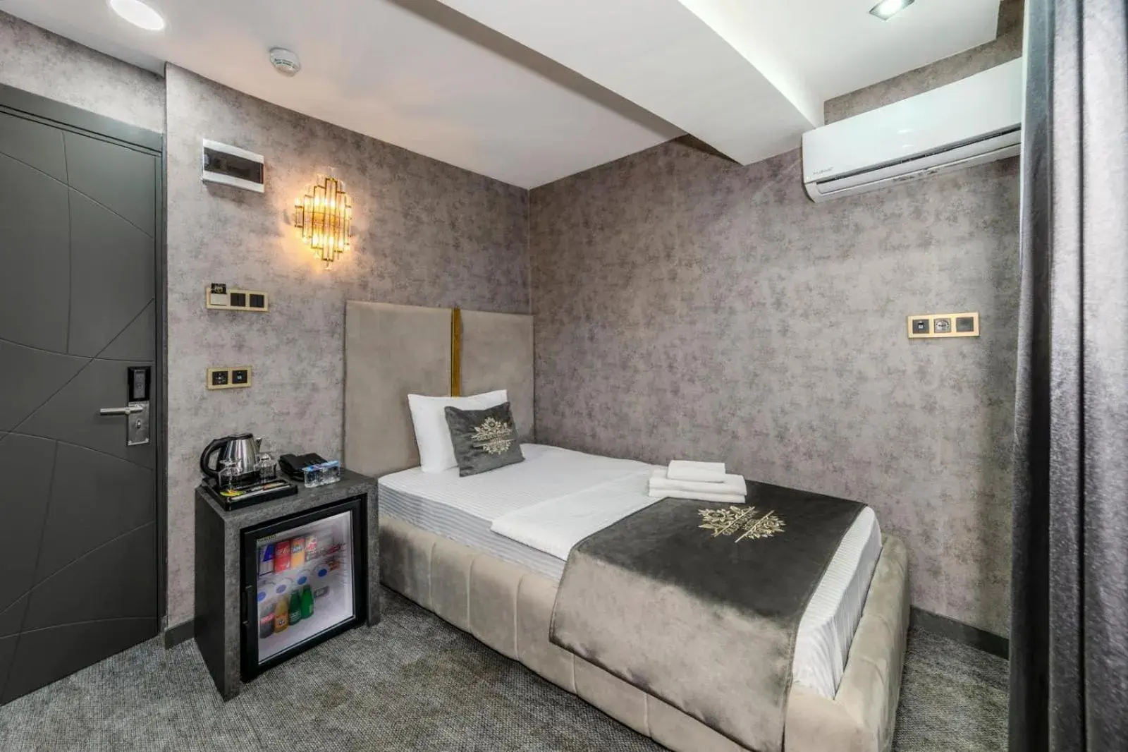 Bed in Golden Bazaar hotel Bed in Golden Bazaar hotel