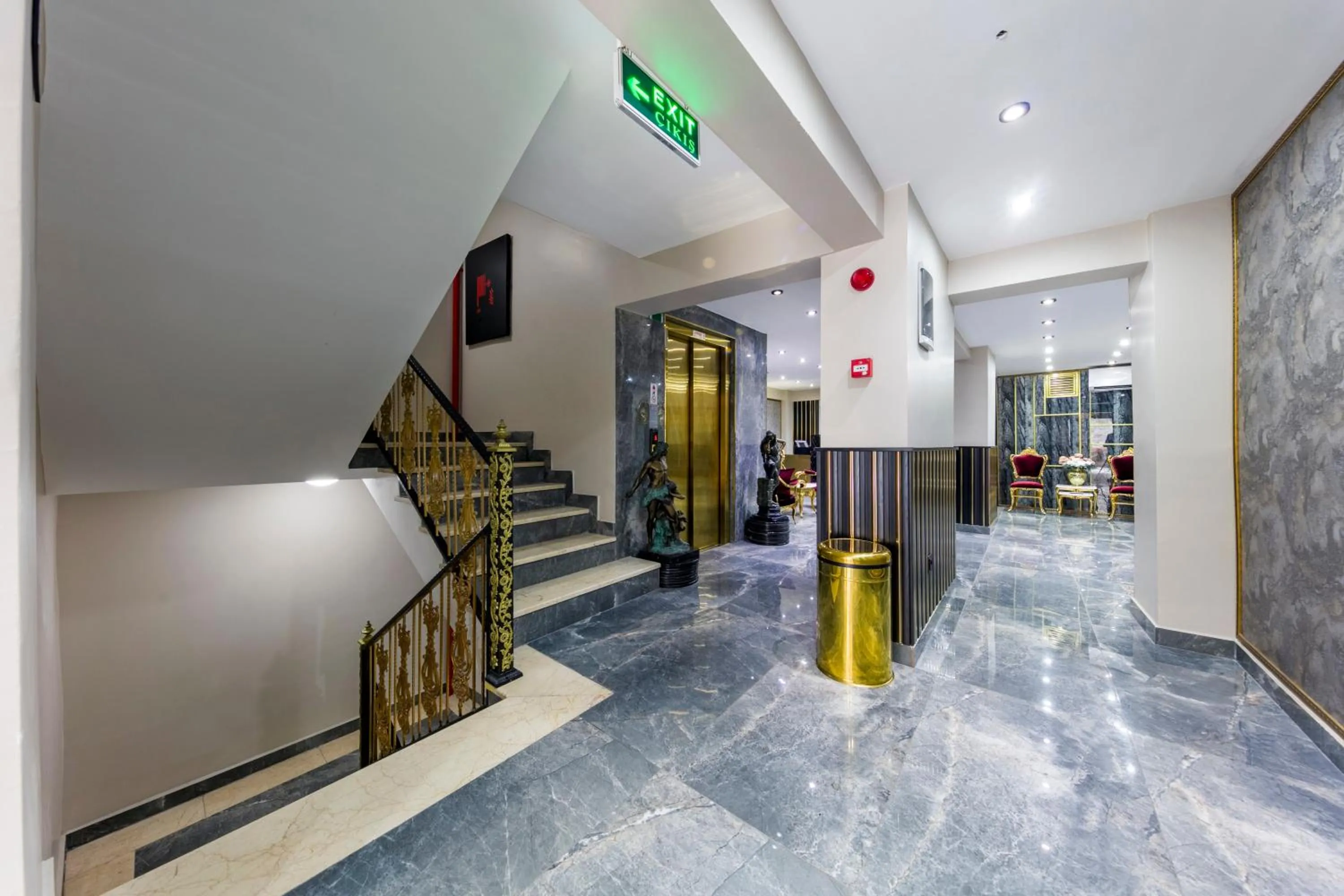 elevator in Grand Gedikpasha Hotel