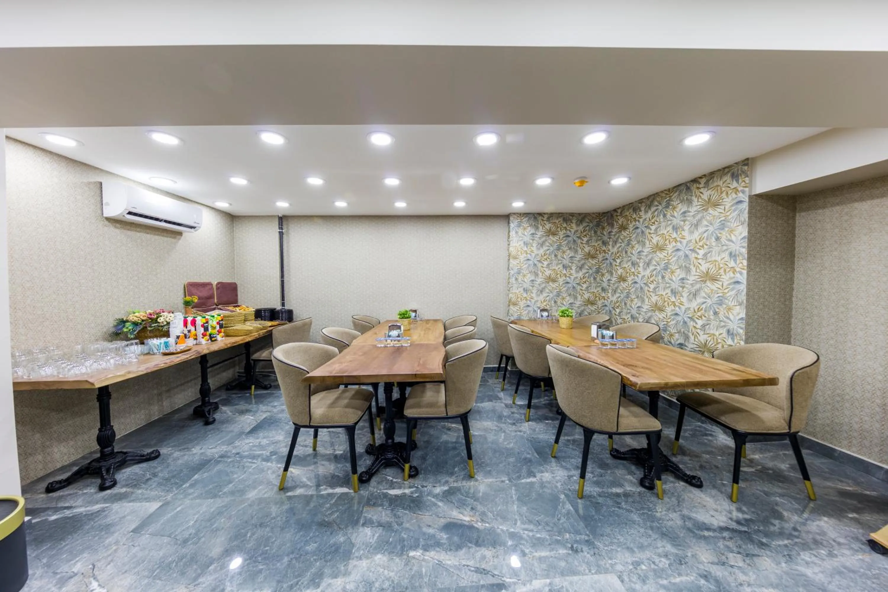 Dining area in Grand Gedikpasha Hotel