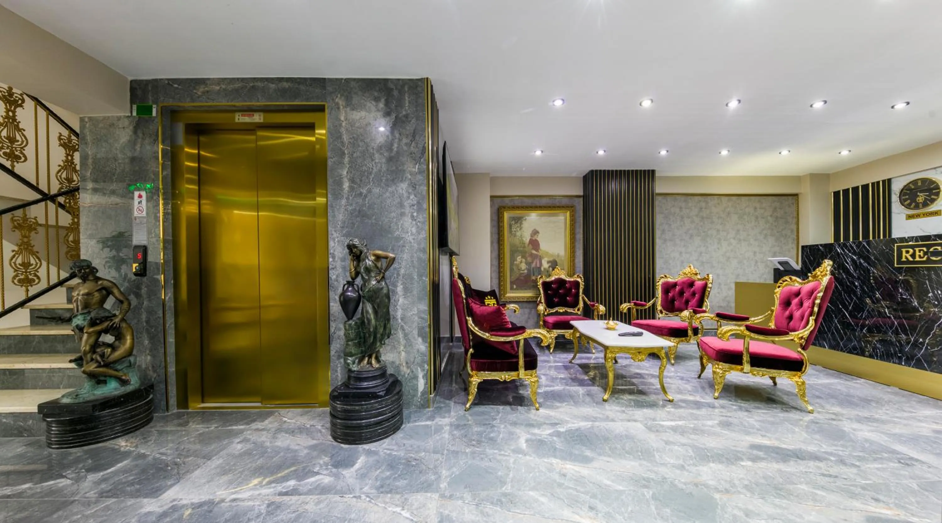 Living room in Grand Gedikpasha Hotel