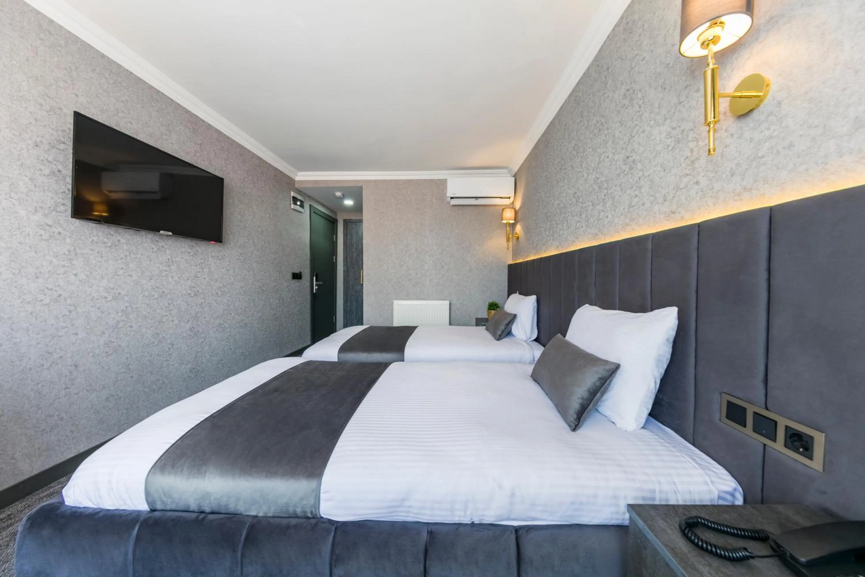 Bed in Grand Gedikpasha Hotel