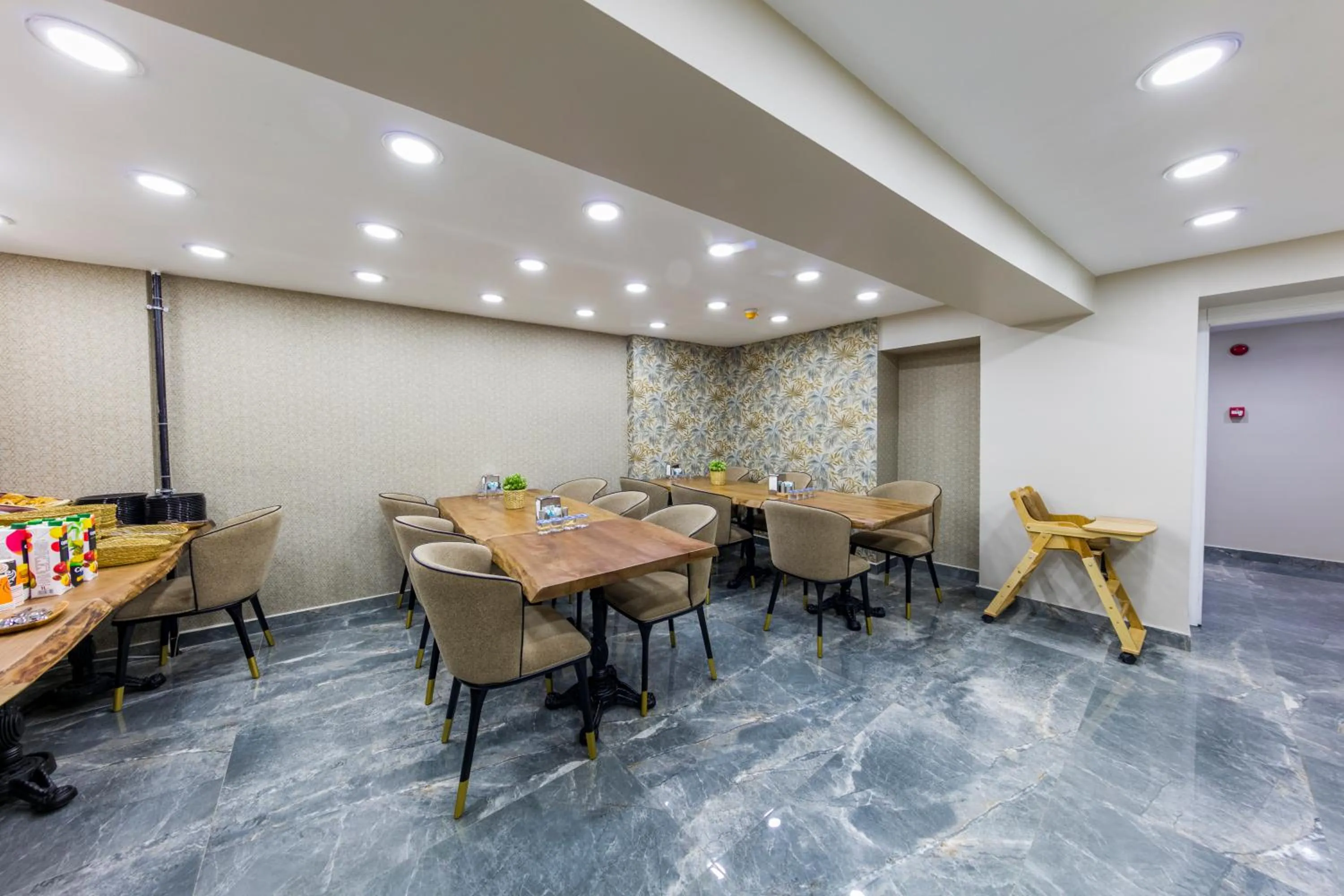 Dining area in Grand Gedikpasha Hotel