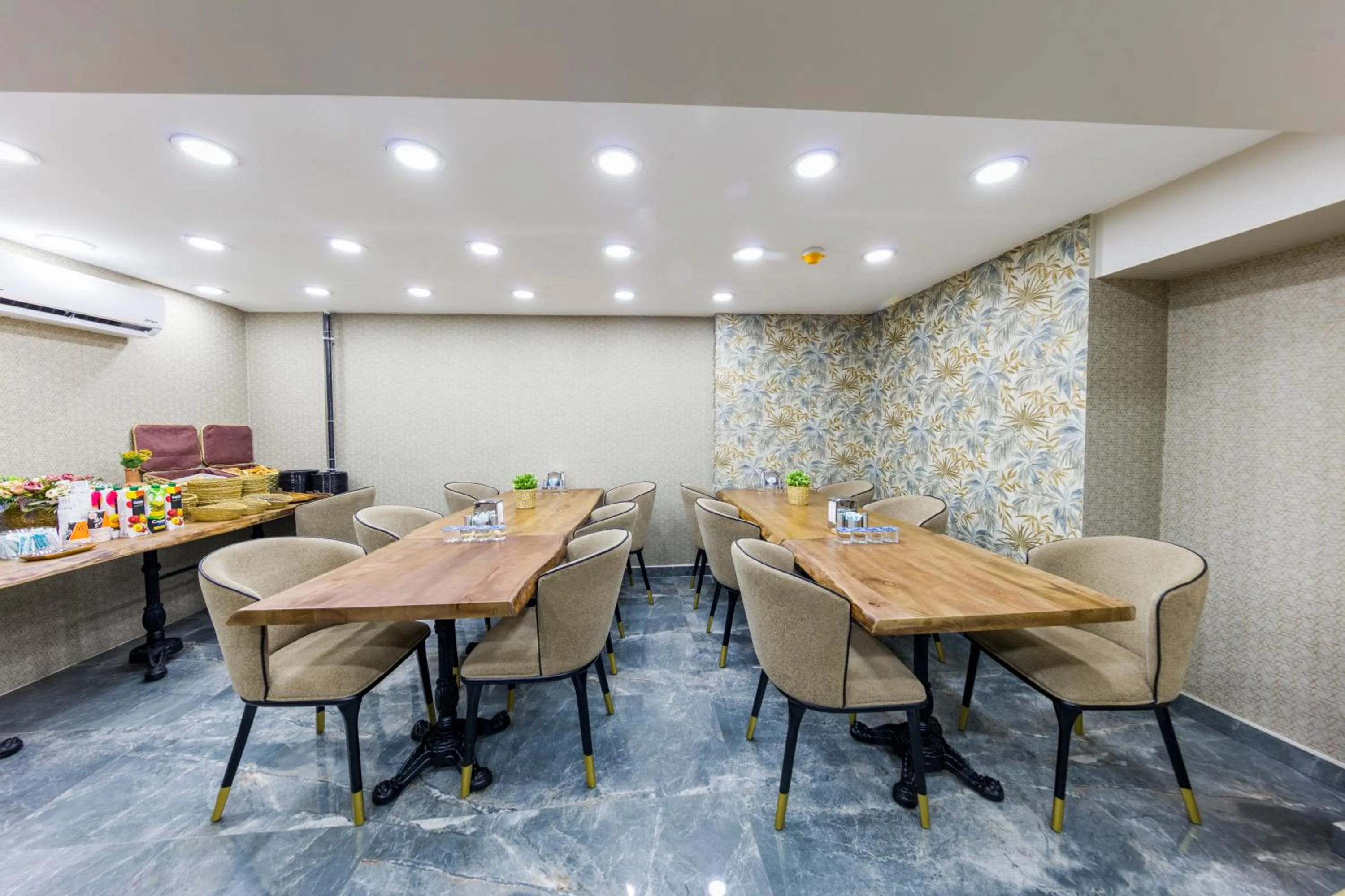 Dining area in Grand Gedikpasha Hotel