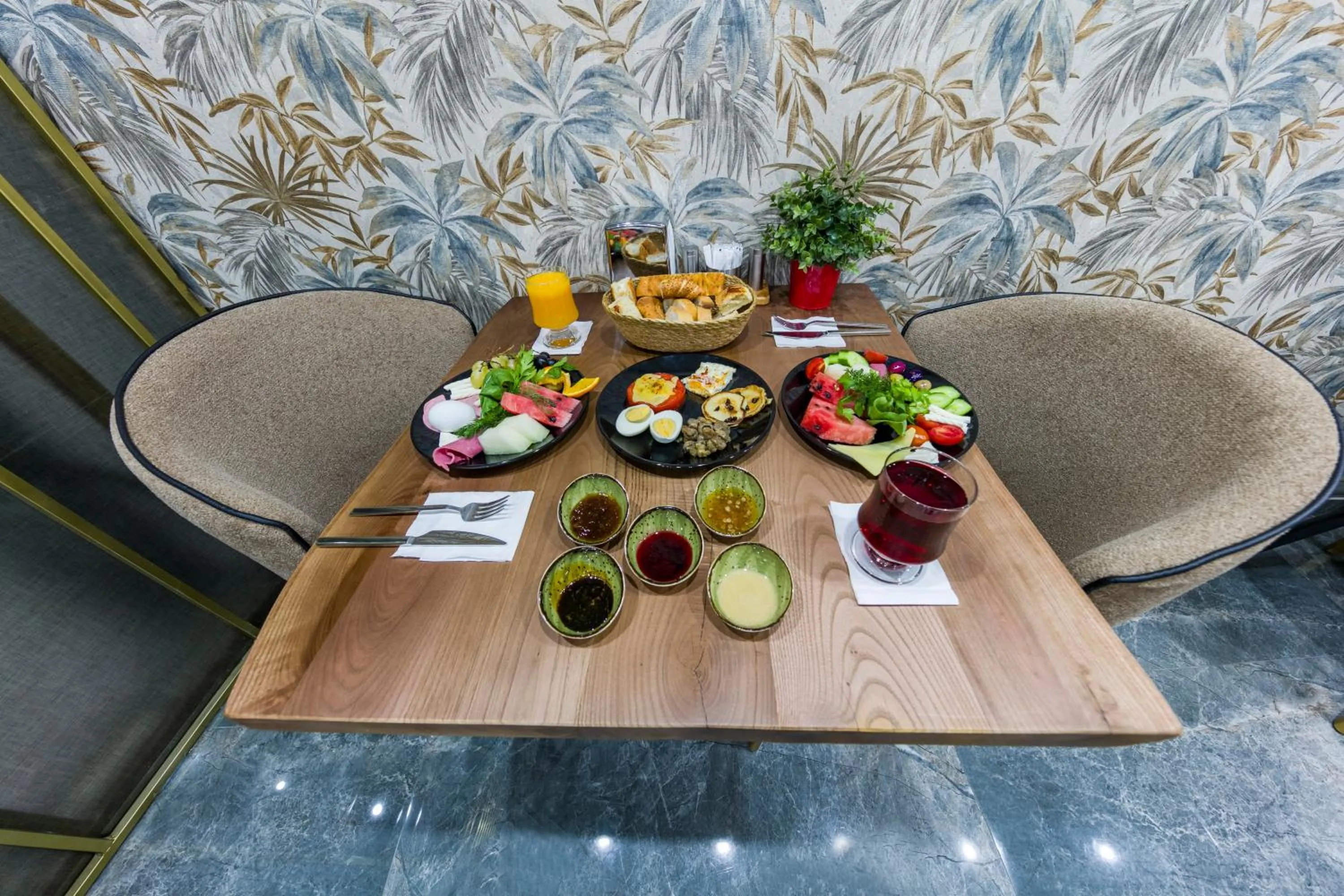 Food and drinks in Grand Gedikpasha Hotel