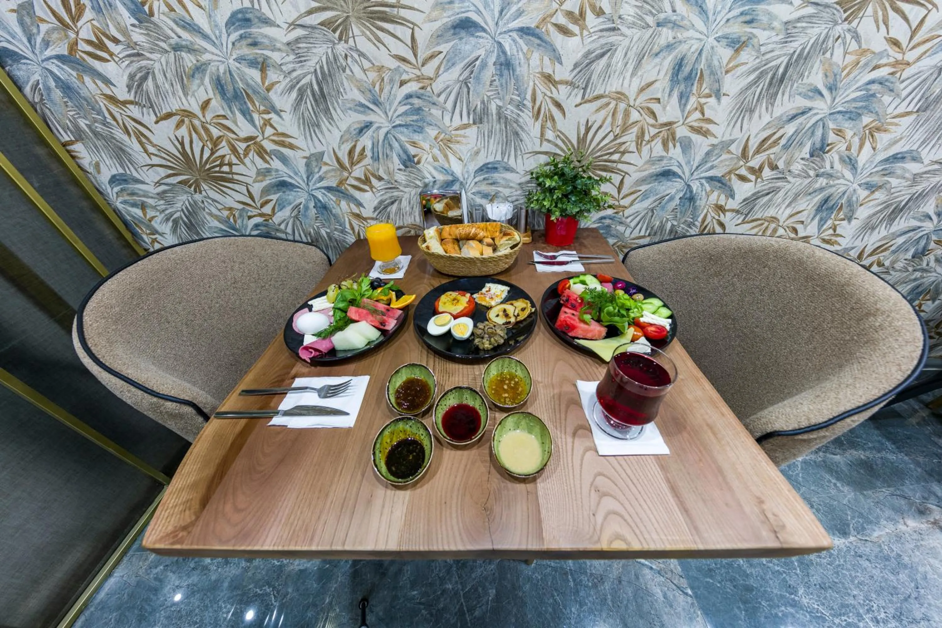 Food and drinks in Grand Gedikpasha Hotel