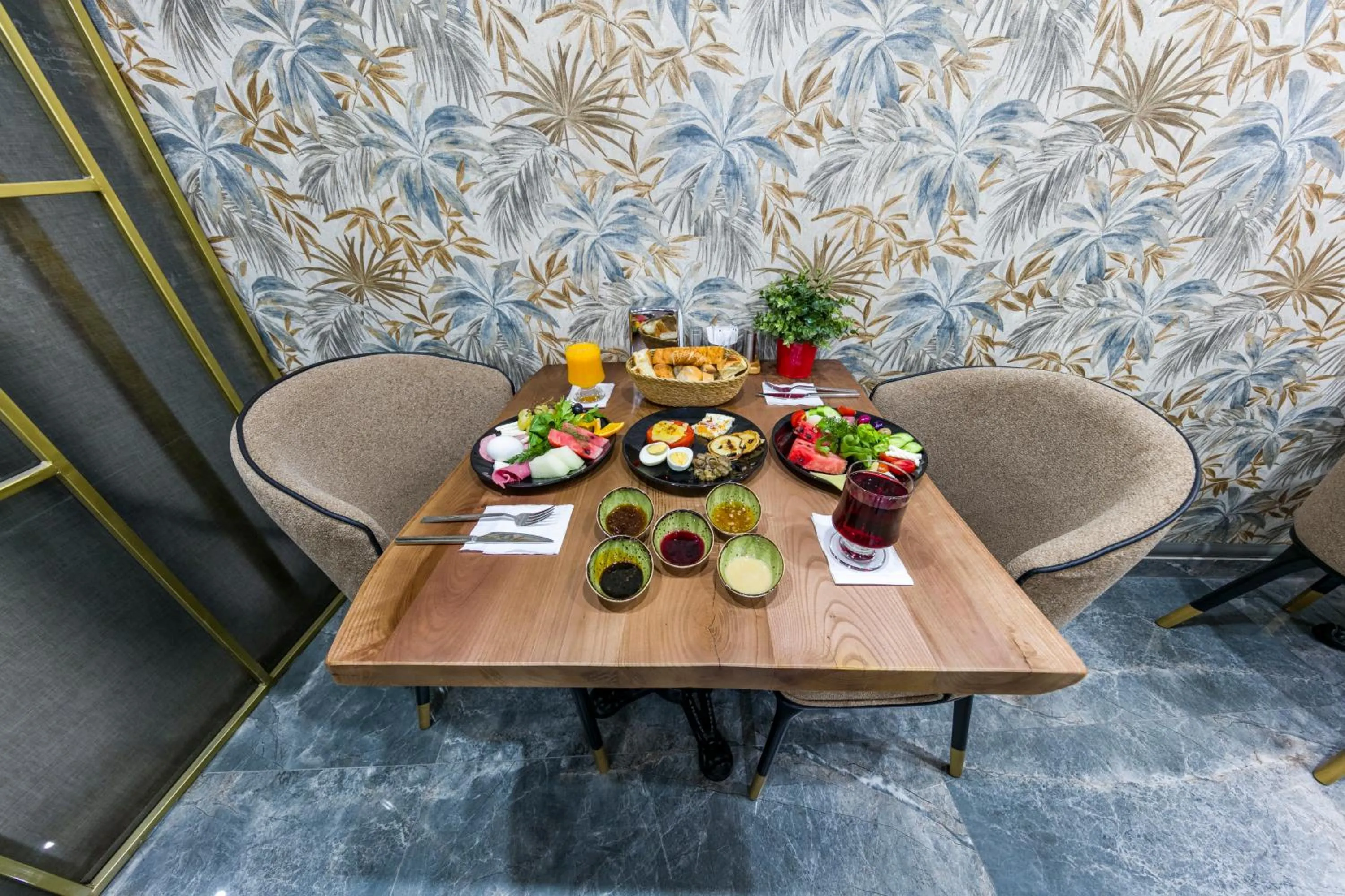 Food and drinks in Grand Gedikpasha Hotel