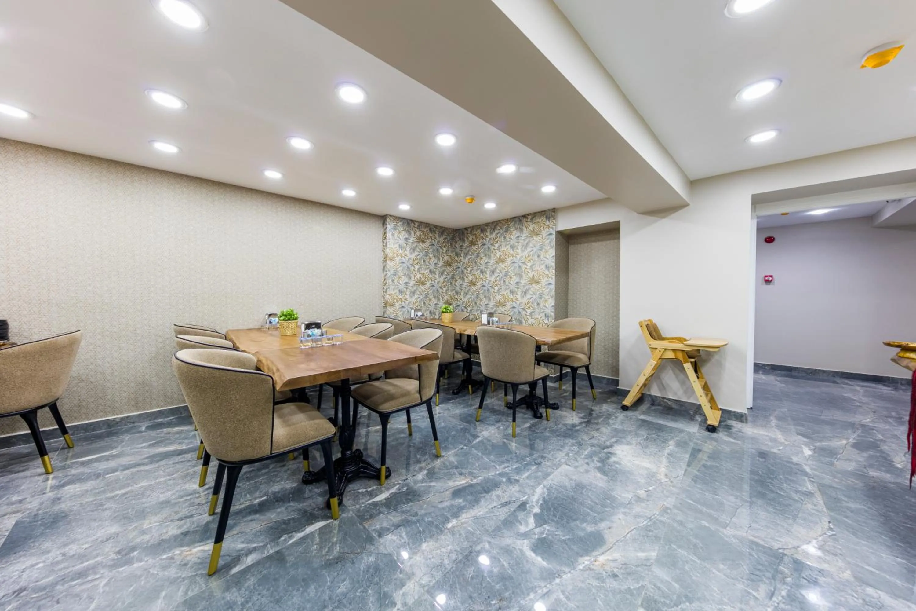 Dining area in Grand Gedikpasha Hotel