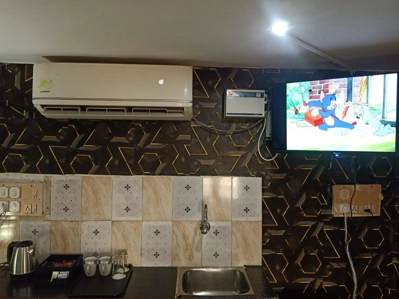 Coffee/tea facilities in Chan Beach Resort & Hotel