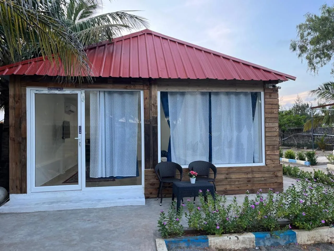 Garden view in Chan Beach Resort & Hotel