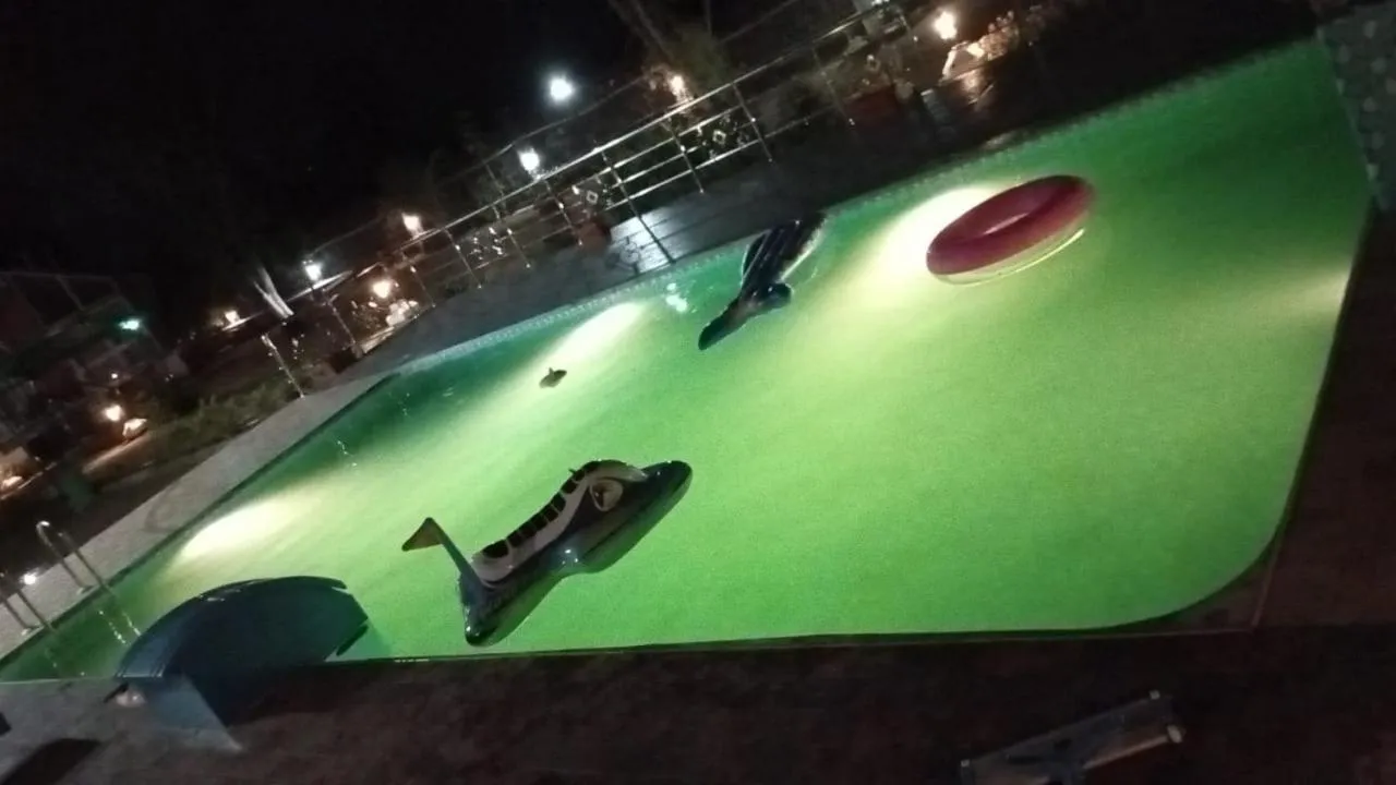 Swimming pool in Chan Beach Resort & Hotel