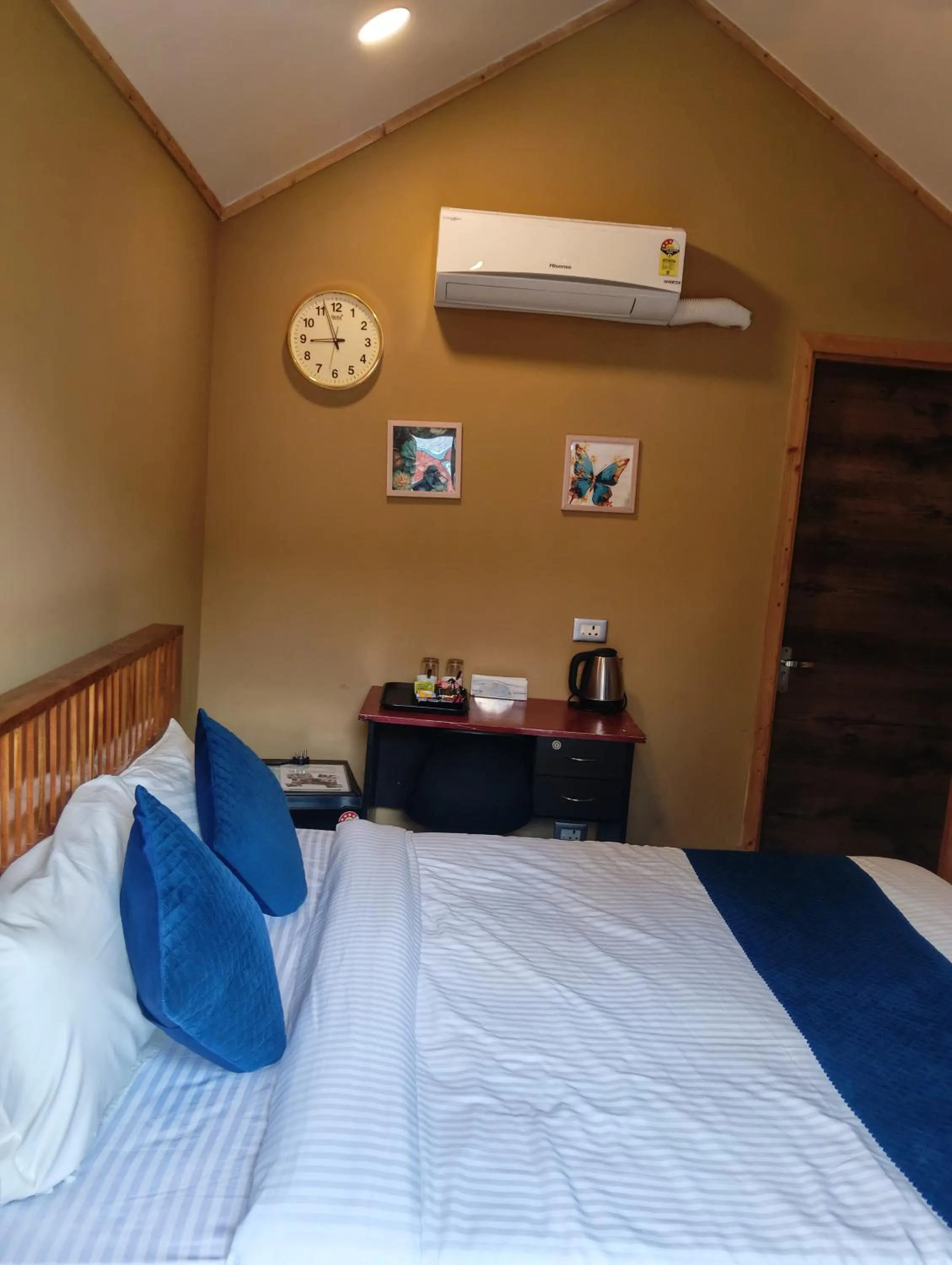 Bed in Chan Beach Resort & Hotel