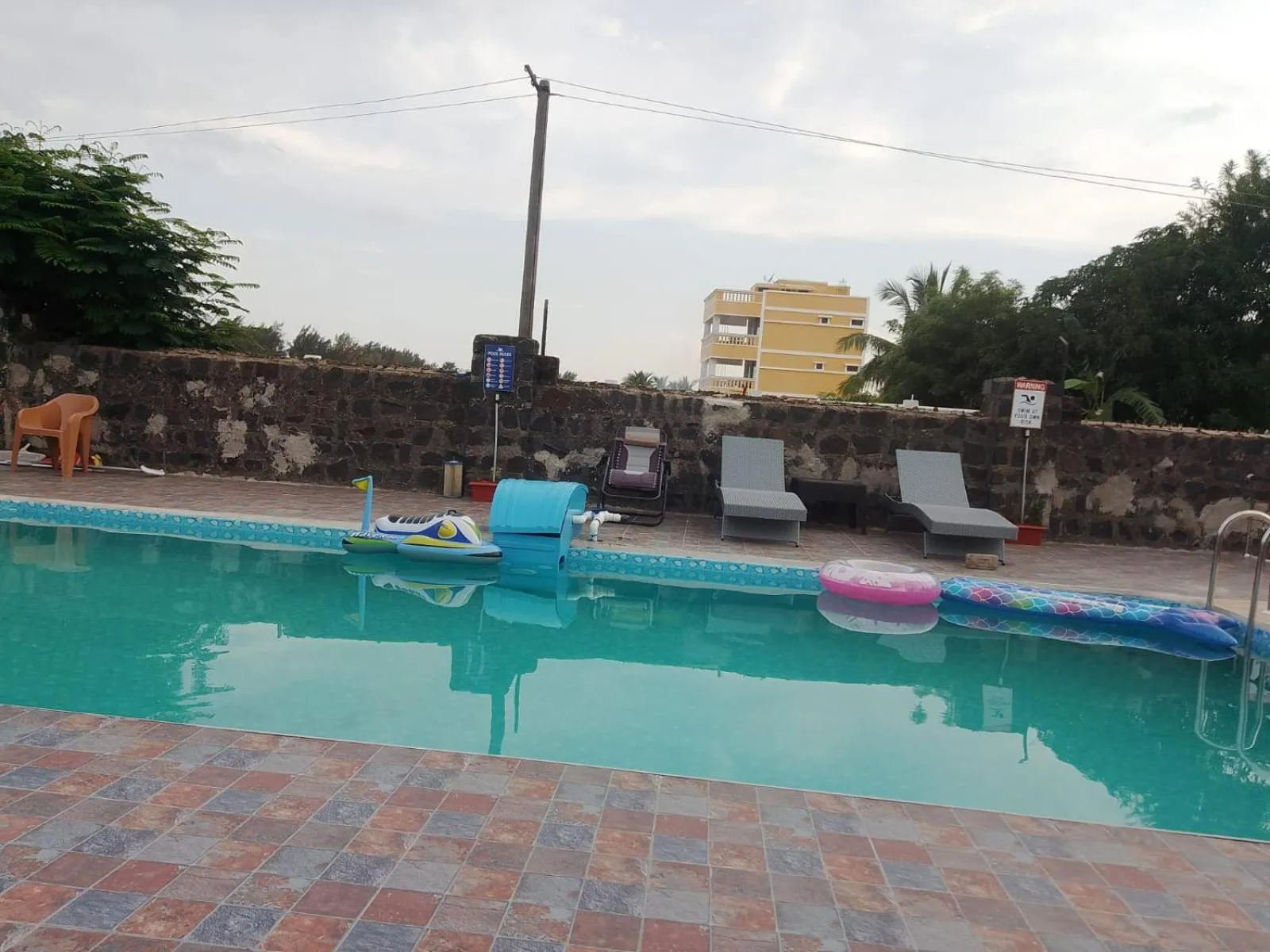 Swimming pool in Chan Beach Resort & Hotel