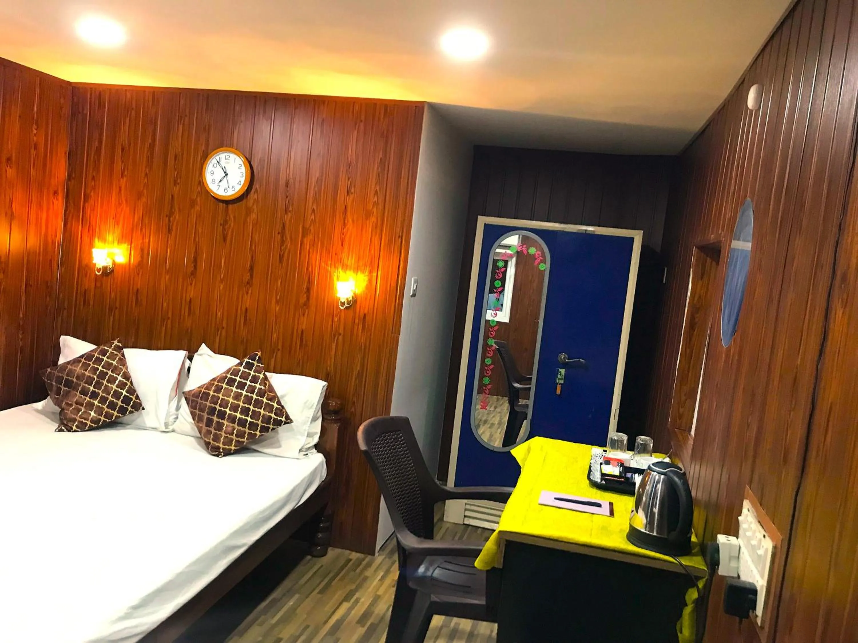 Bedroom, Bed in Chan Beach Resort & Hotel