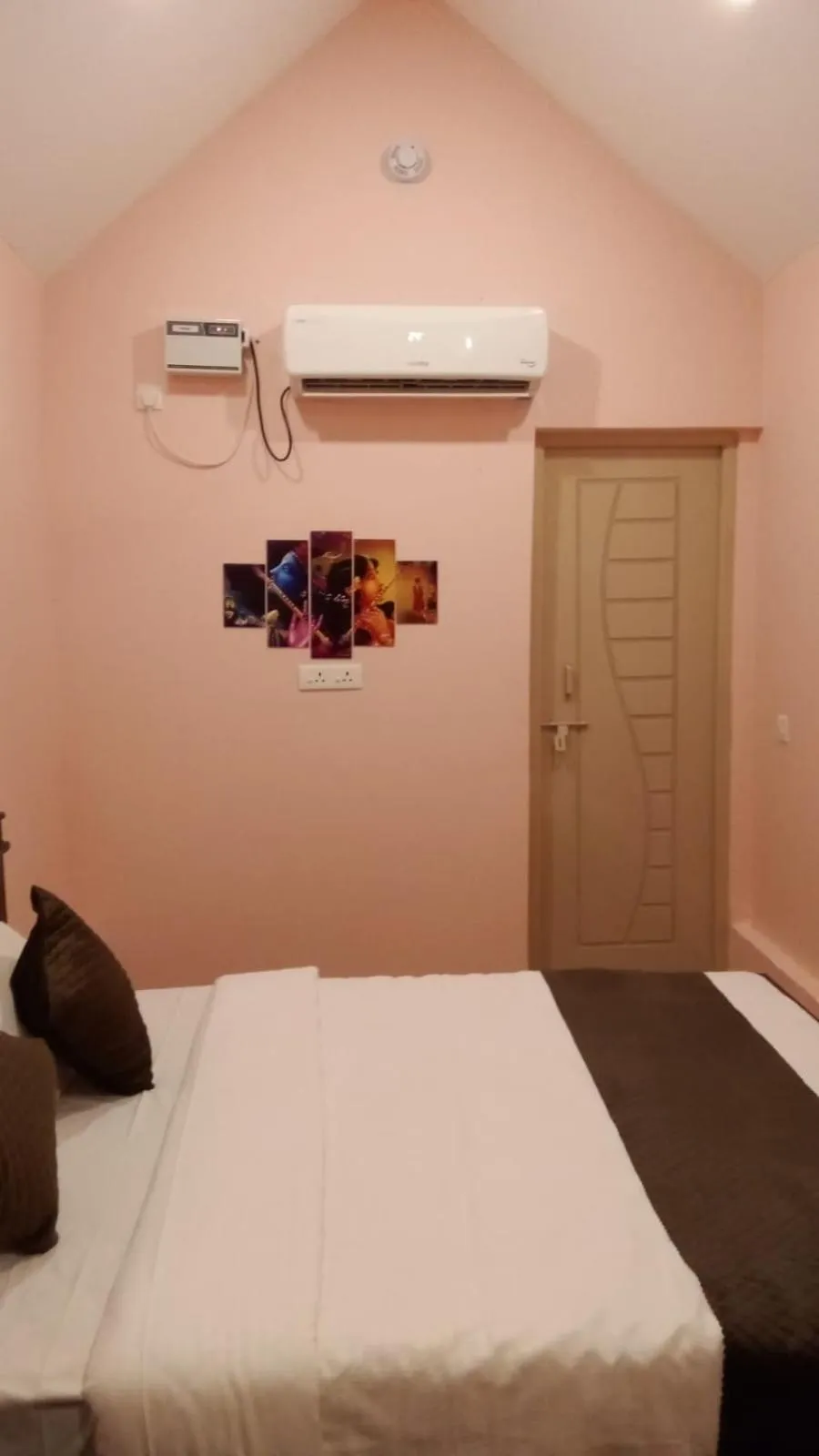 Bedroom, Bed in Chan Beach Resort & Hotel