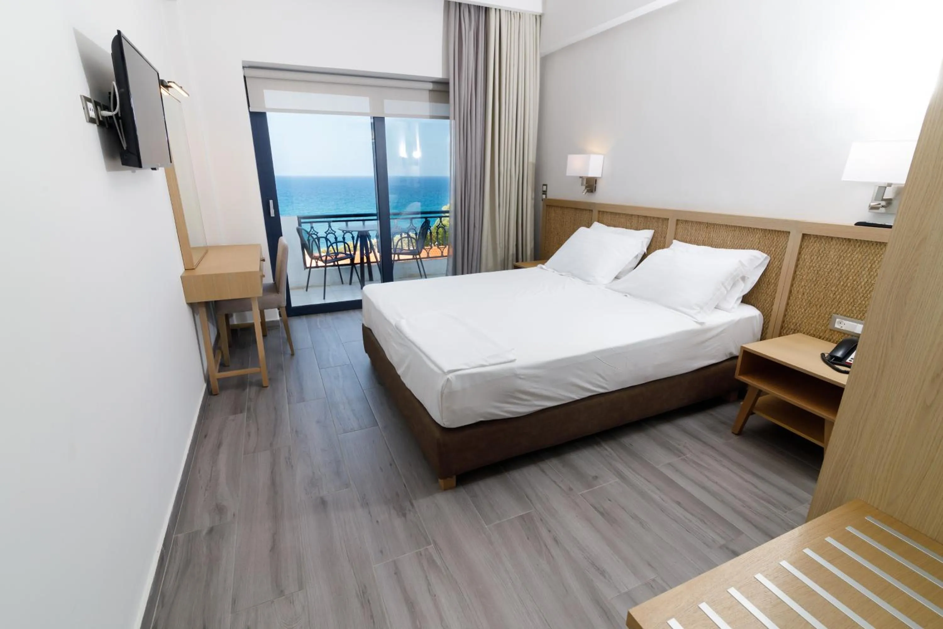 Photo of the whole room, Bed in Elegant Beach Hotel