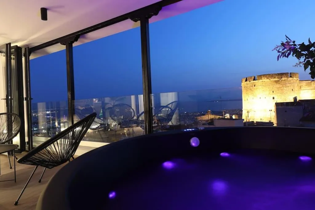 One-Bedroom Apartment in Skyline Suite&Spa