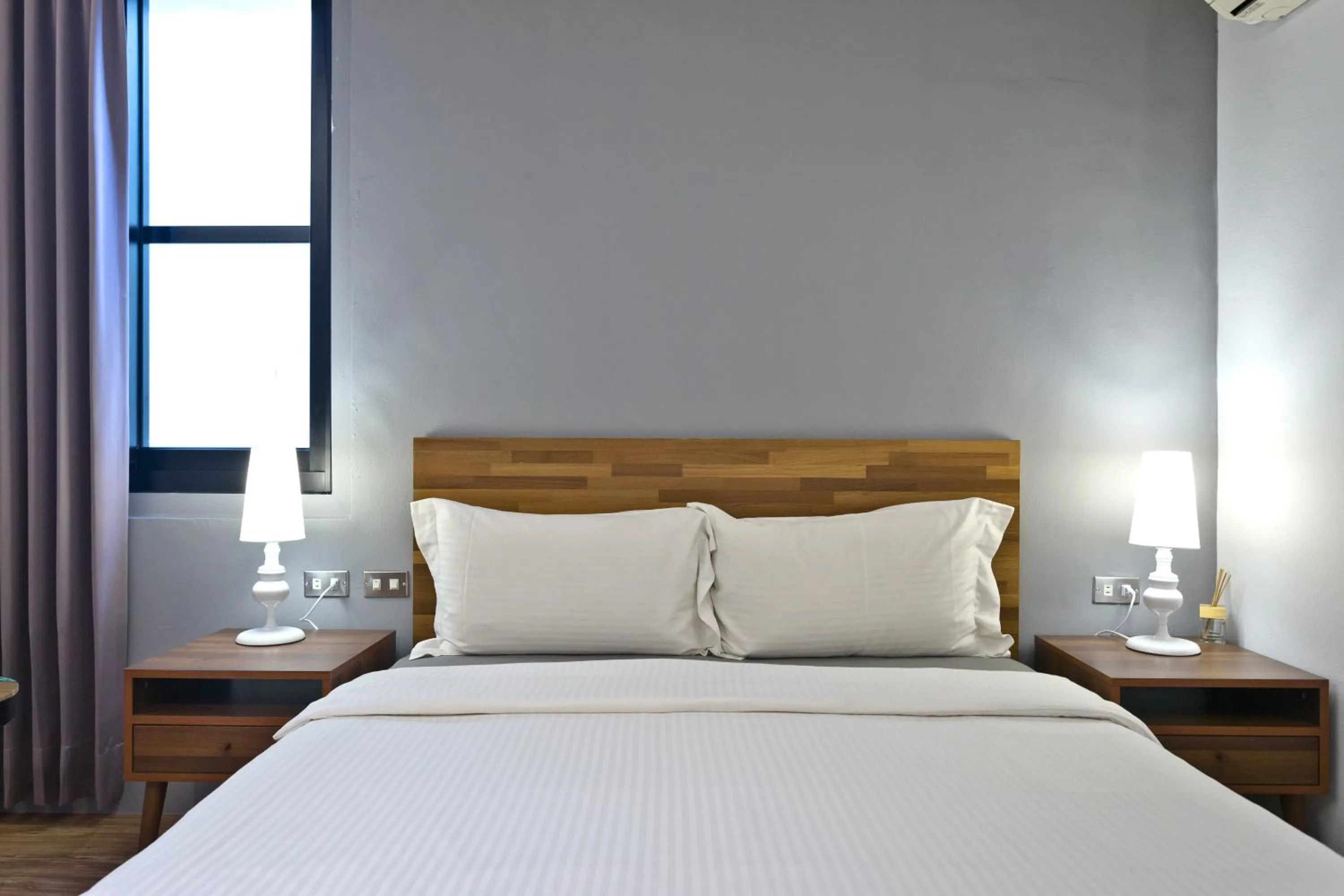 Shower, Bed in Kenting Cozy B&B