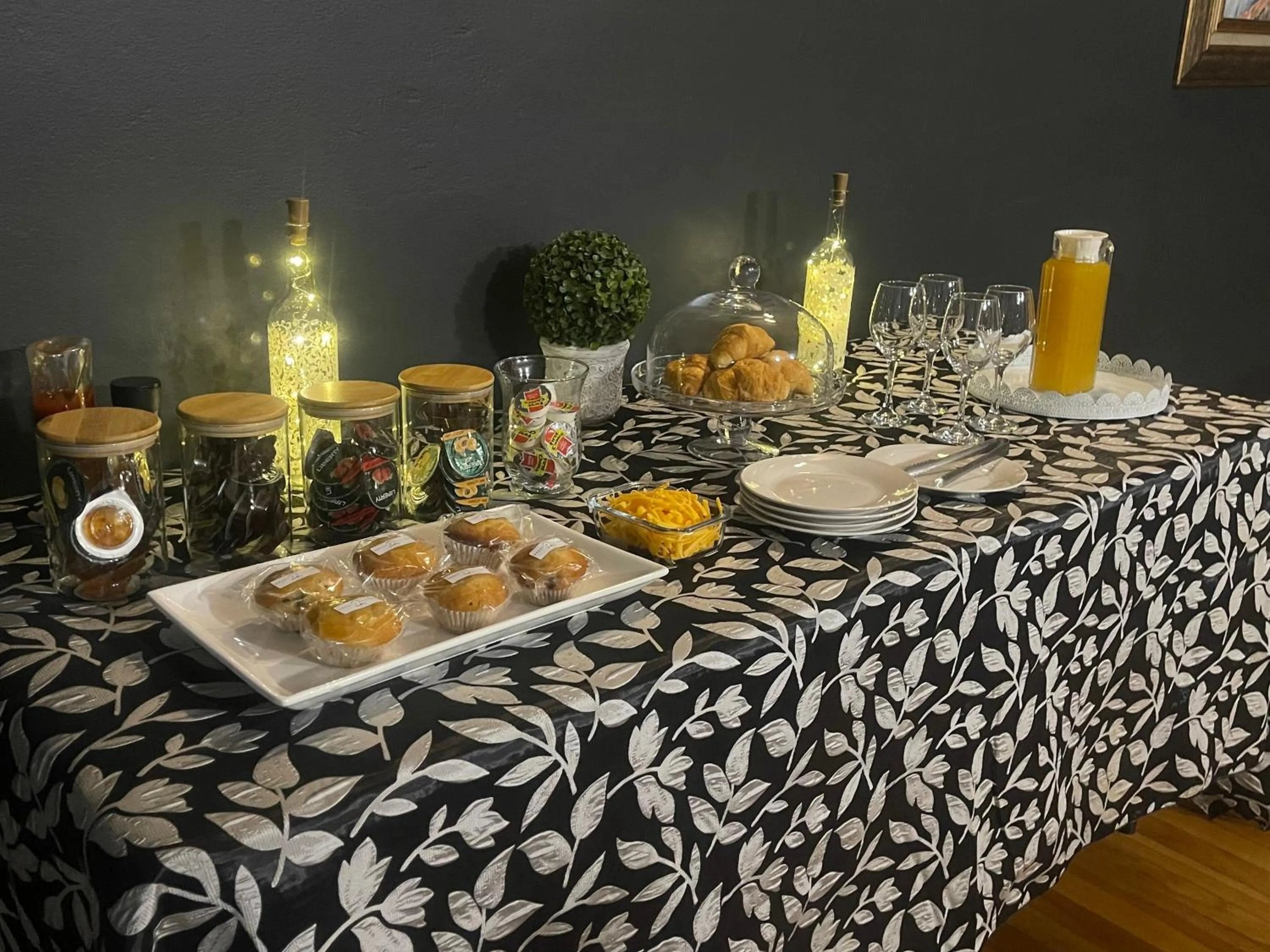 Food and drinks in Grants Hill Inn