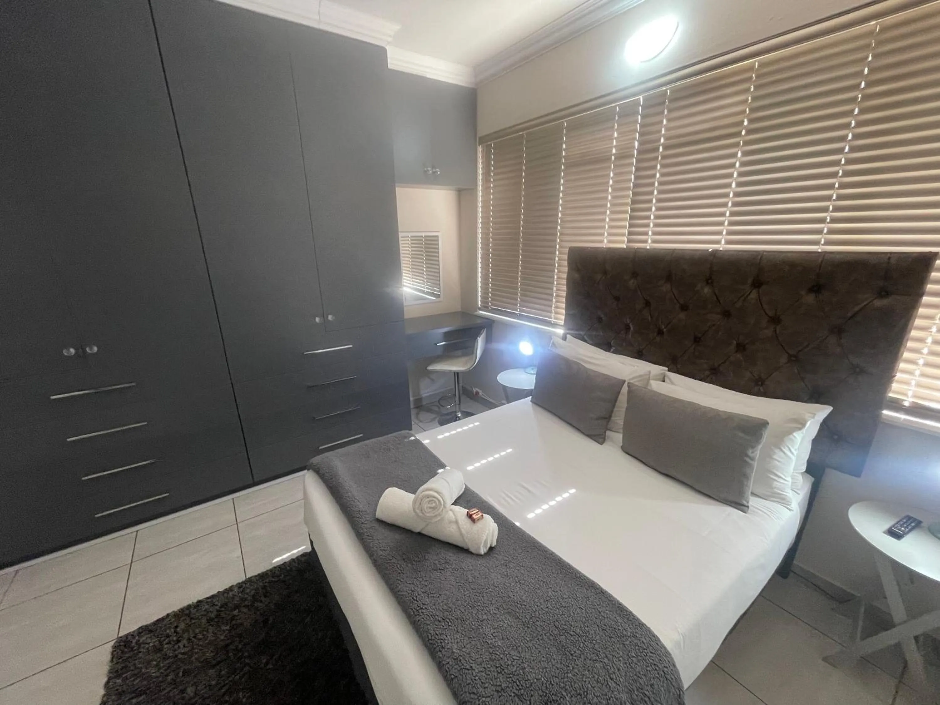 Bedroom, Bed in Grants Hill Inn