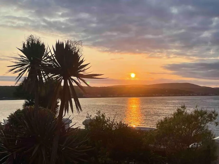 Sunset in Bayside - Breathtaking views of the Clyde