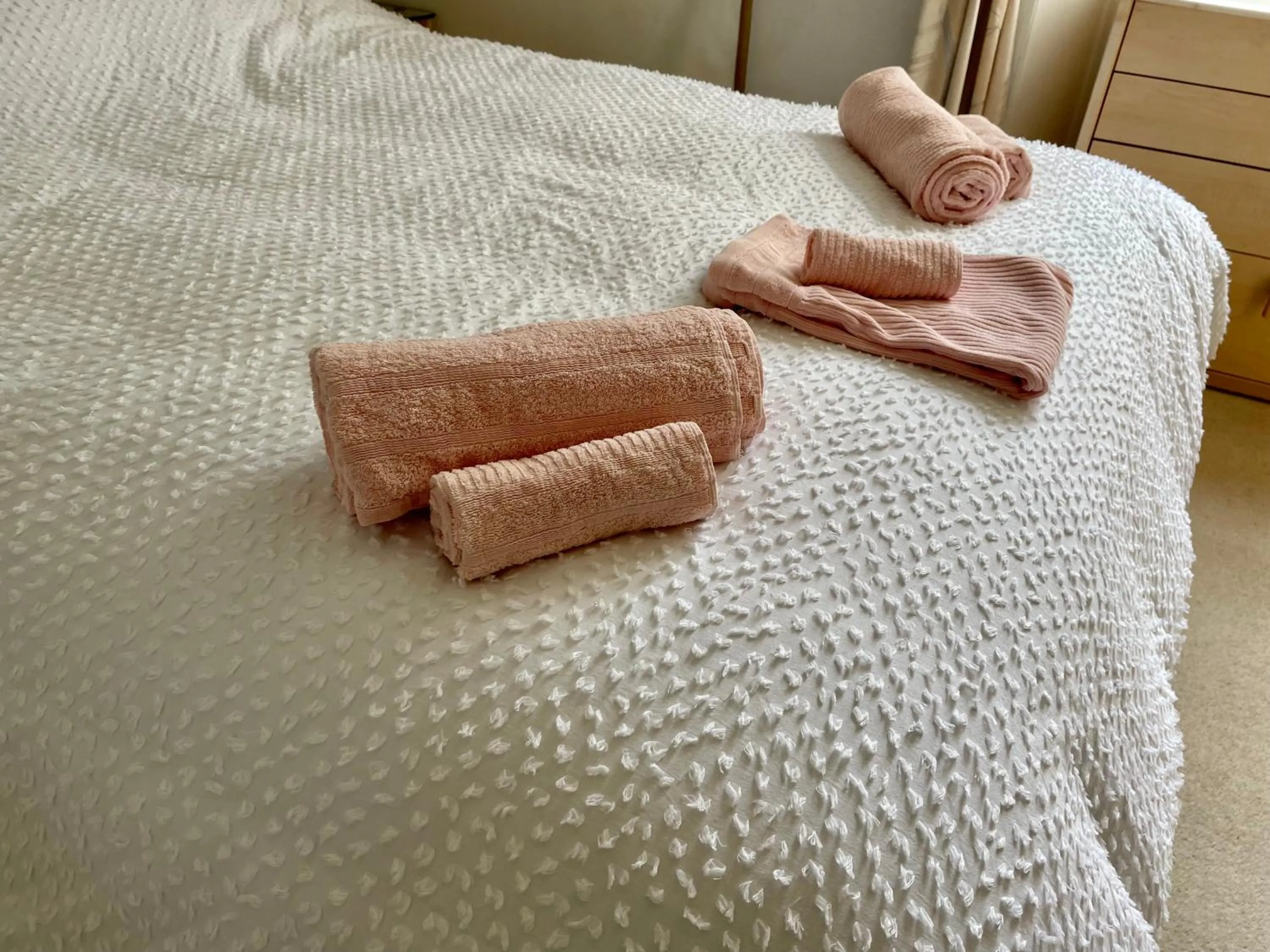 towels, Bed in Bayside - Breathtaking views of the Clyde
