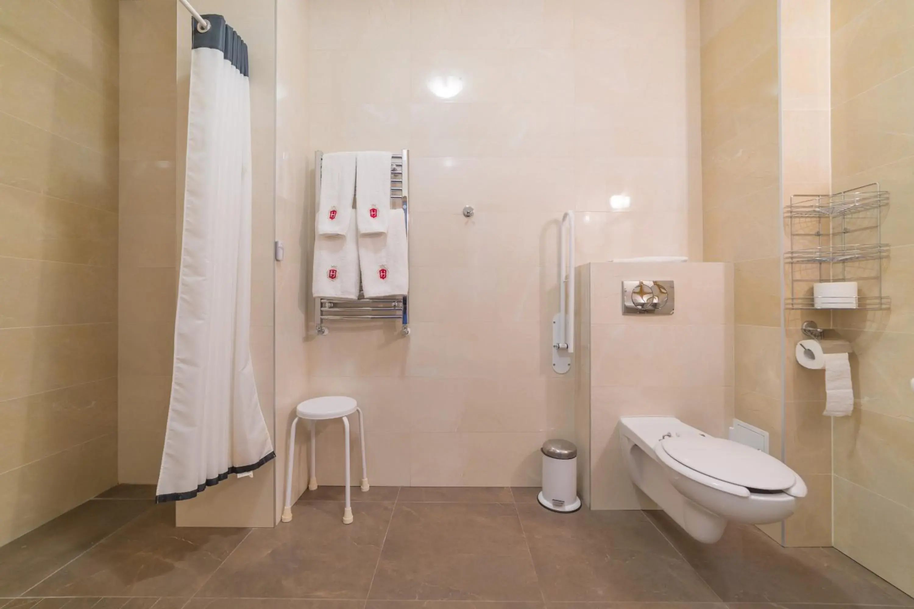 Twin Room - Disability Access in Hotel Jarosław Twin Room - Disability Access in Hotel Jarosław