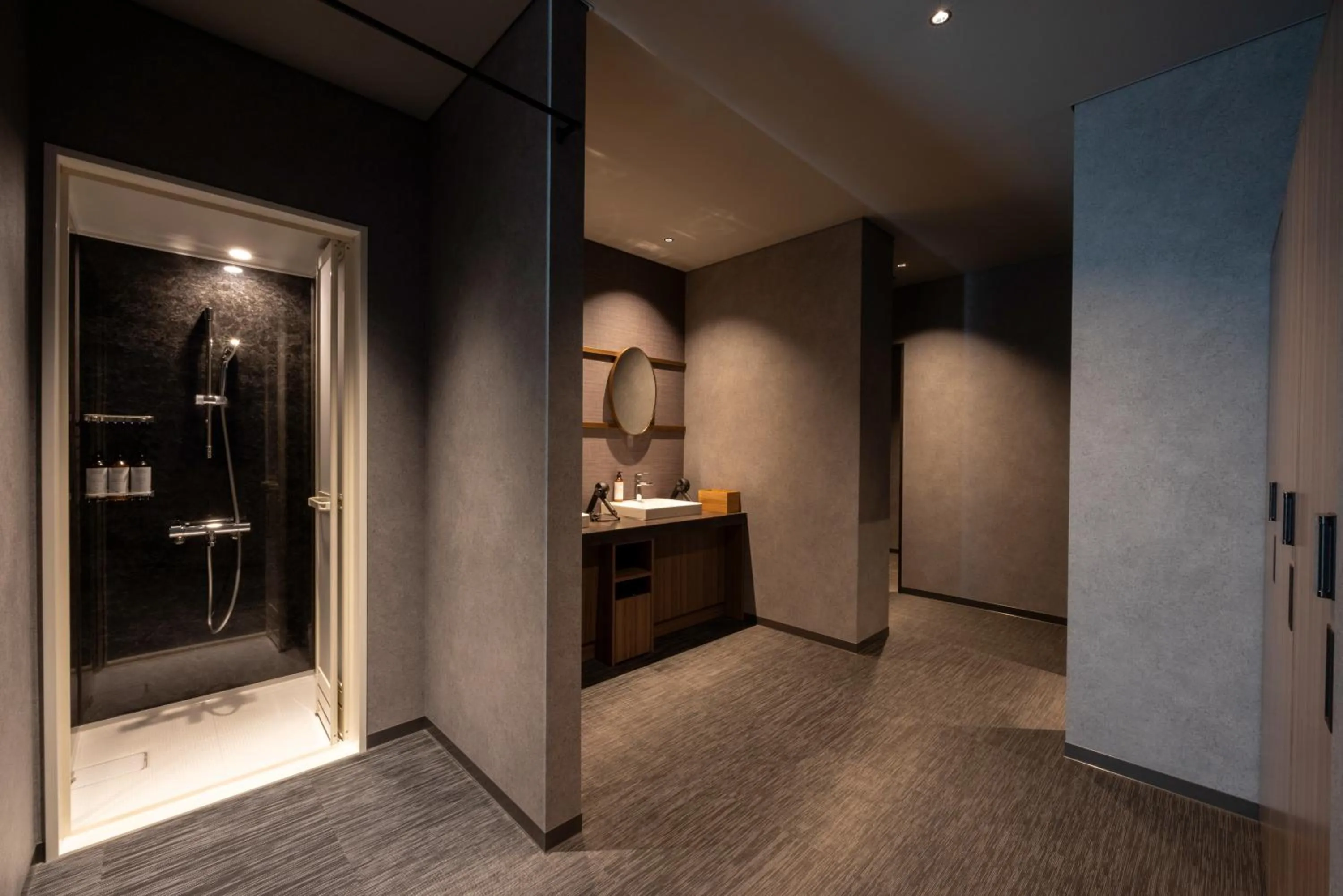 Shower in Mercure Tokyo Haneda Airport