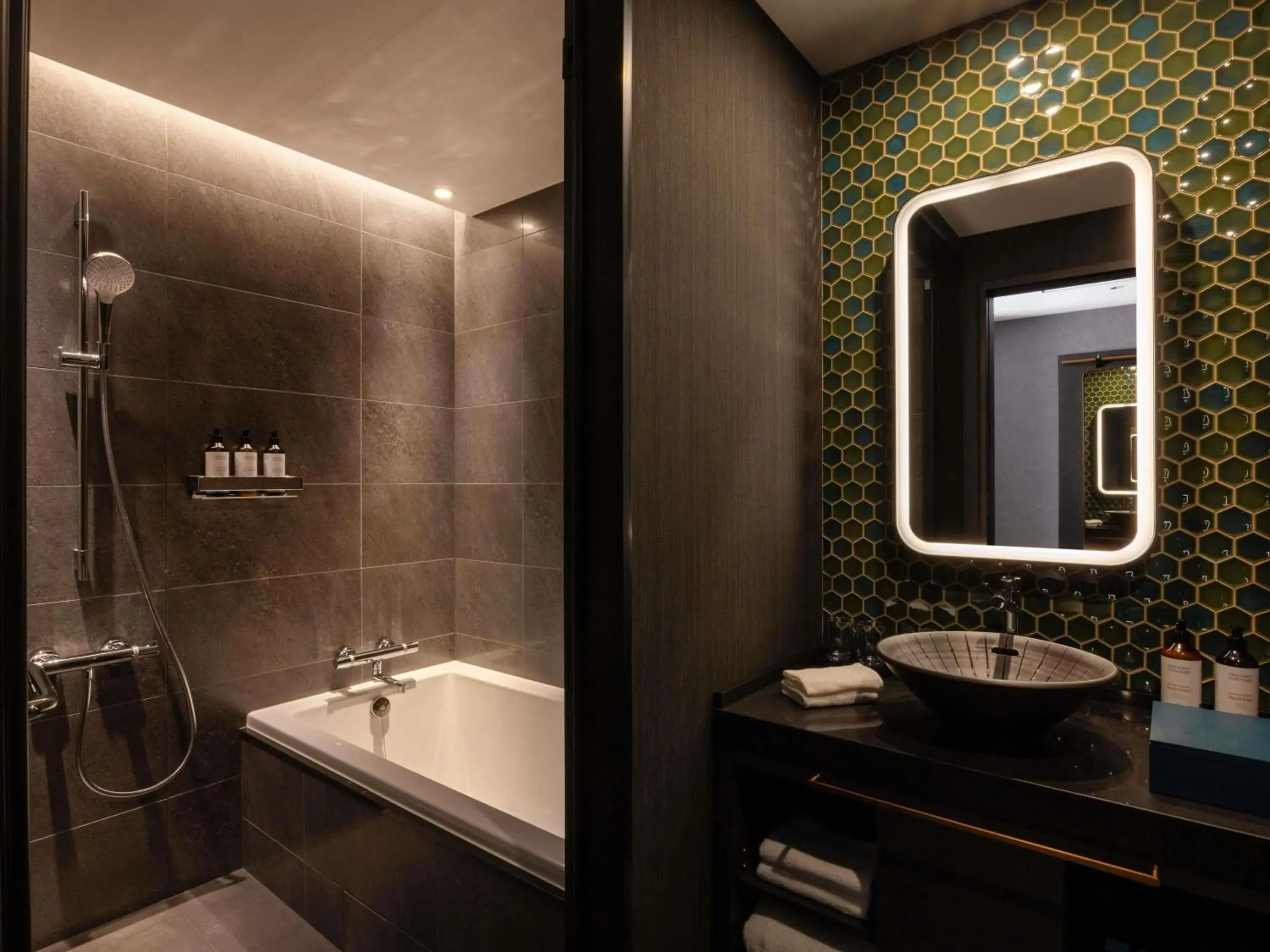 Bedroom in Mercure Tokyo Haneda Airport Bedroom in Mercure Tokyo Haneda Airport