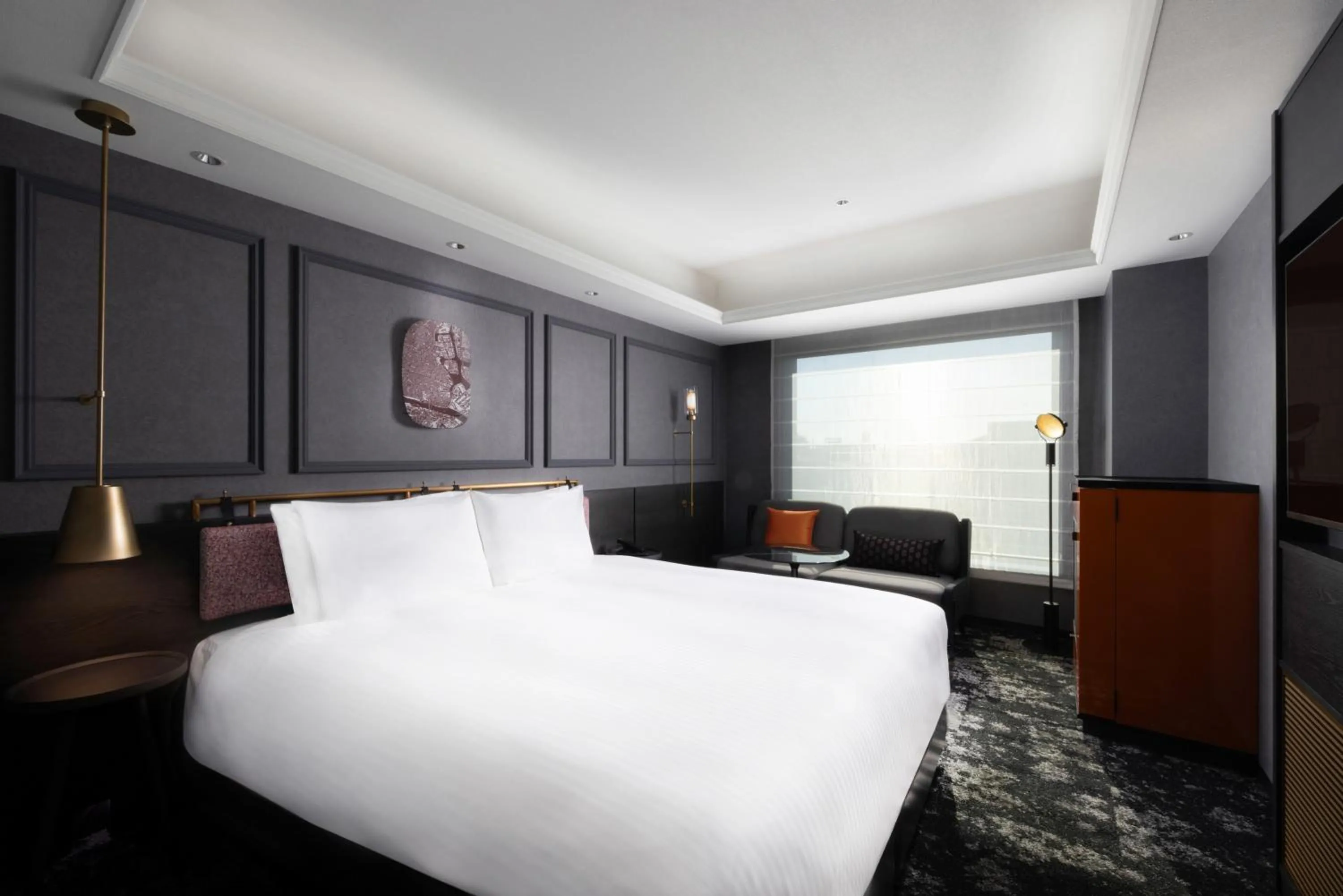 Bed in Mercure Tokyo Haneda Airport