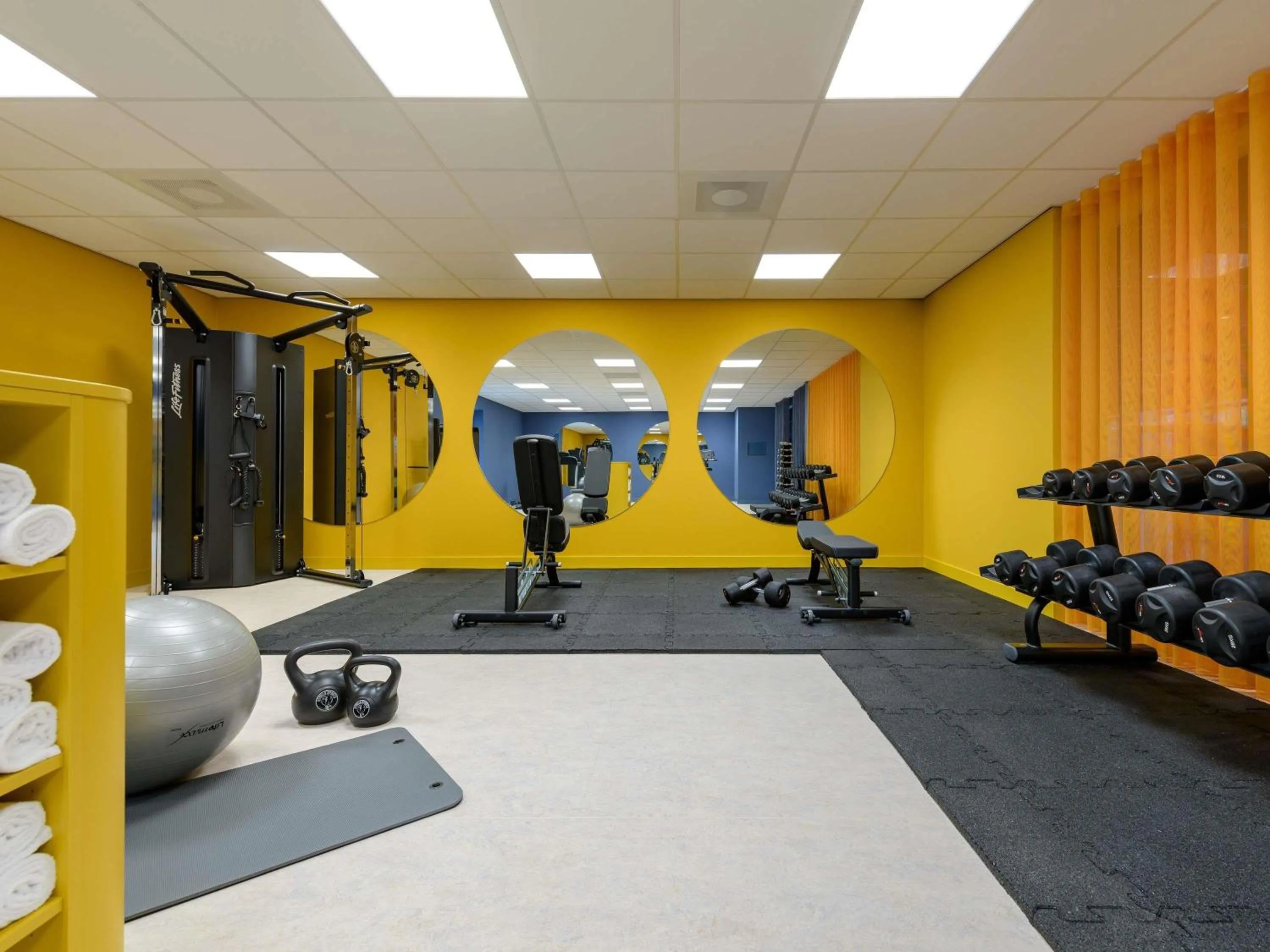 Fitness centre/facilities in ibis Styles Rotterdam Ahoy