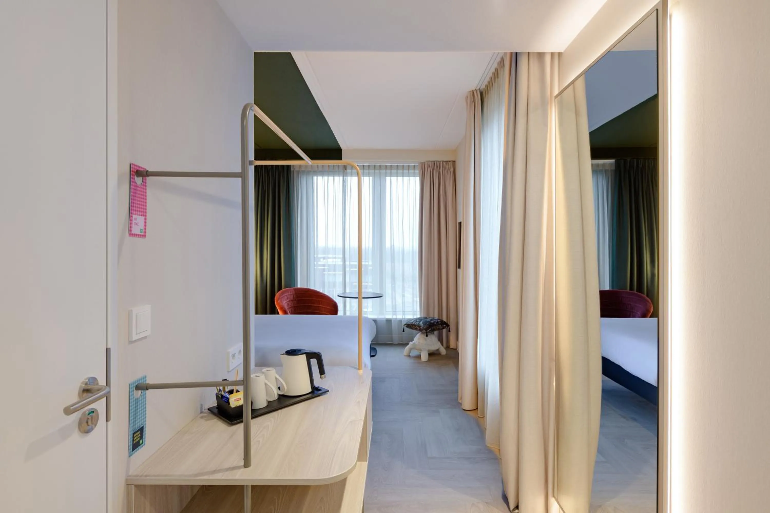 Bed in ibis Styles Rotterdam Ahoy