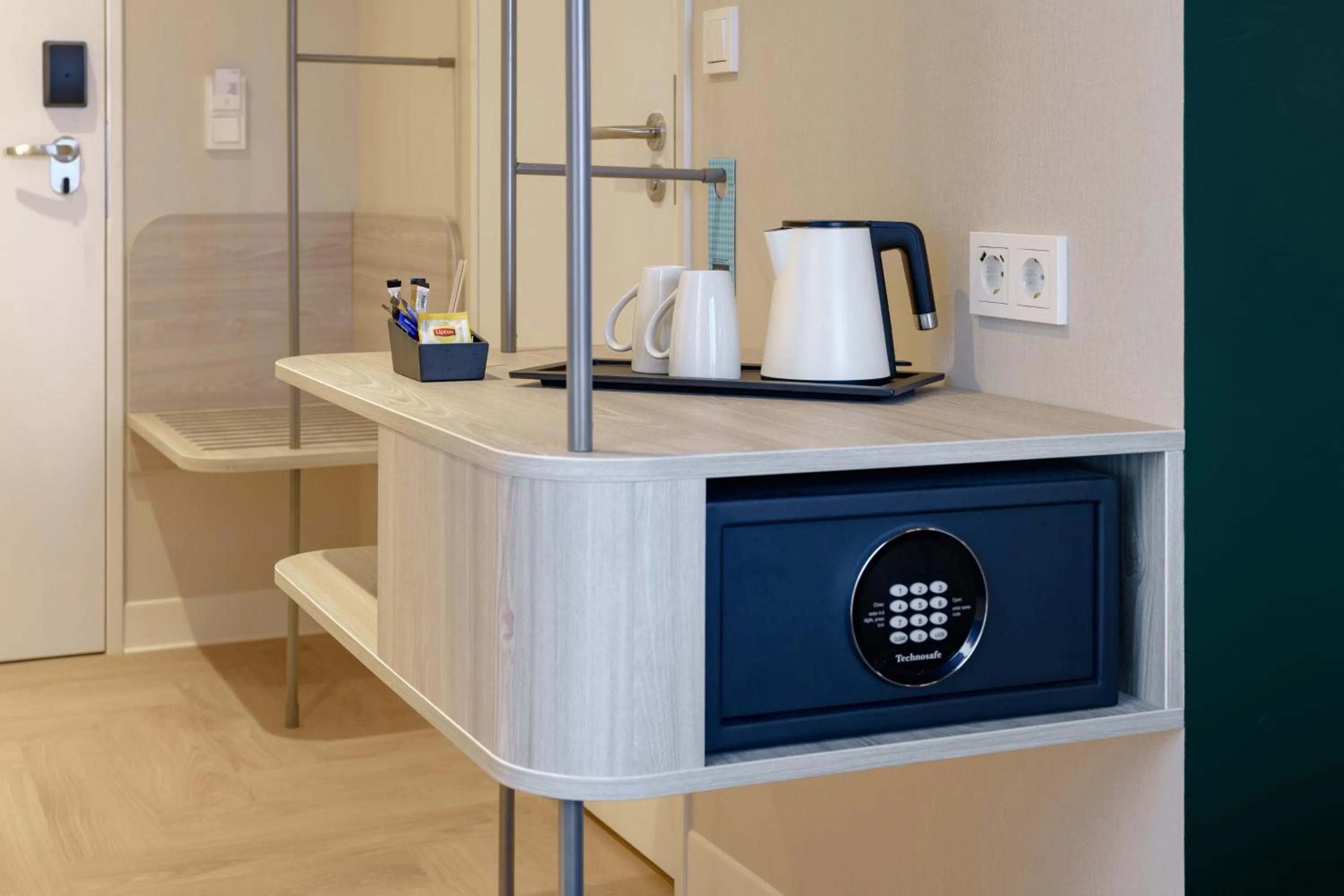 Coffee/tea facilities in ibis Styles Rotterdam Ahoy